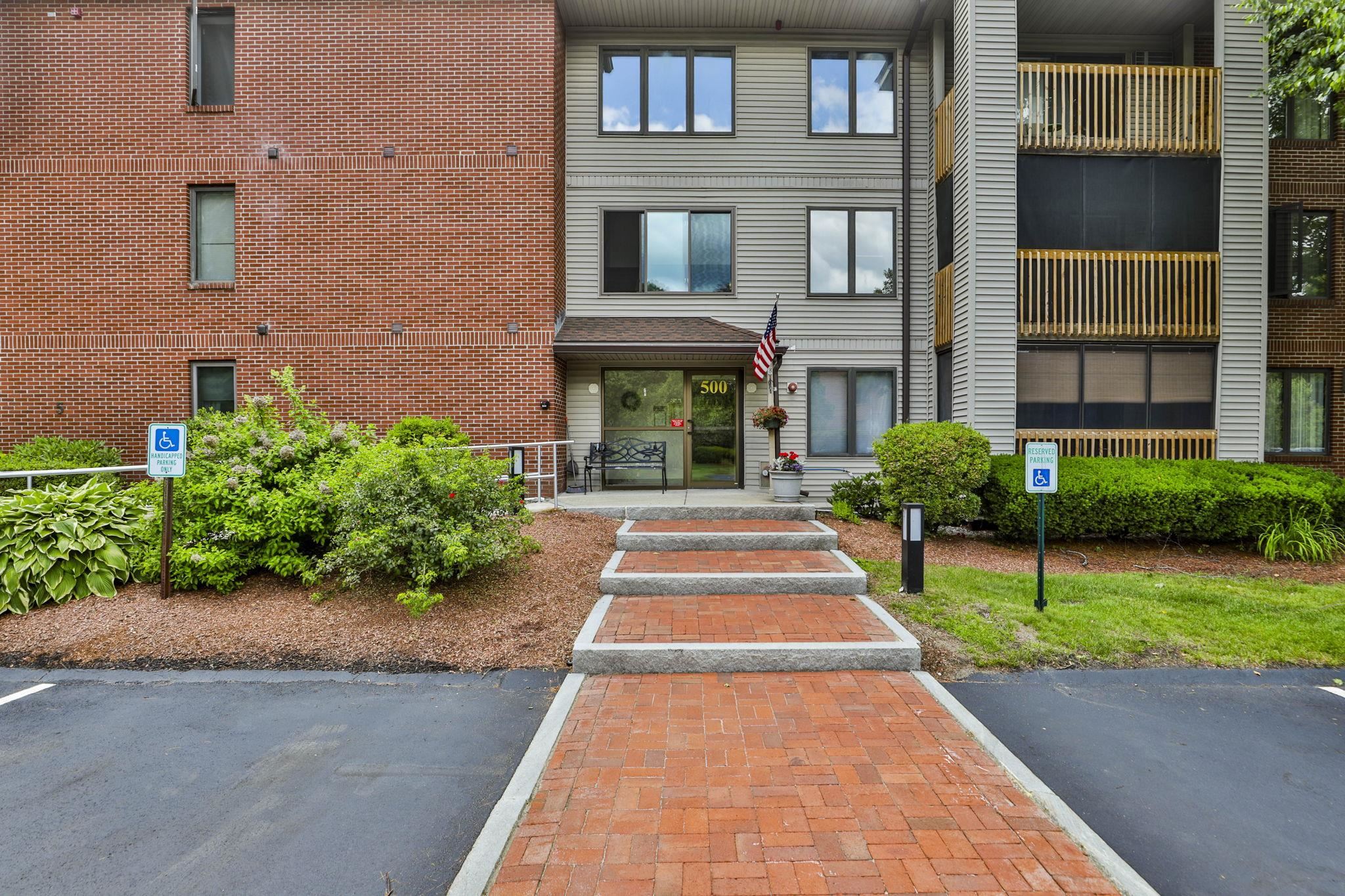 500 Candlewood Pk #U-38, Nashua, NH 03062