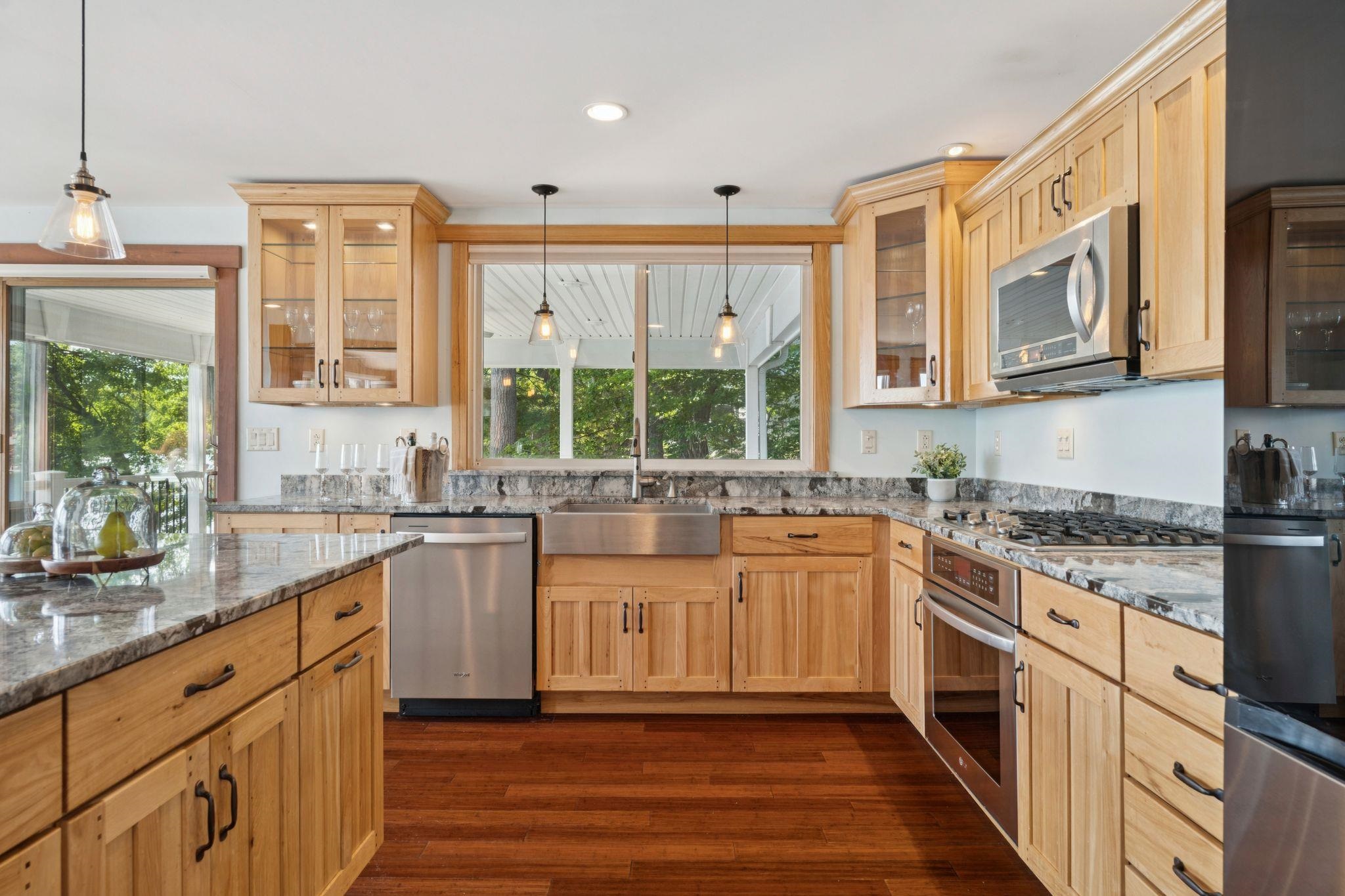 81 Old Hubbard Rd, Meredith, NH 03253
