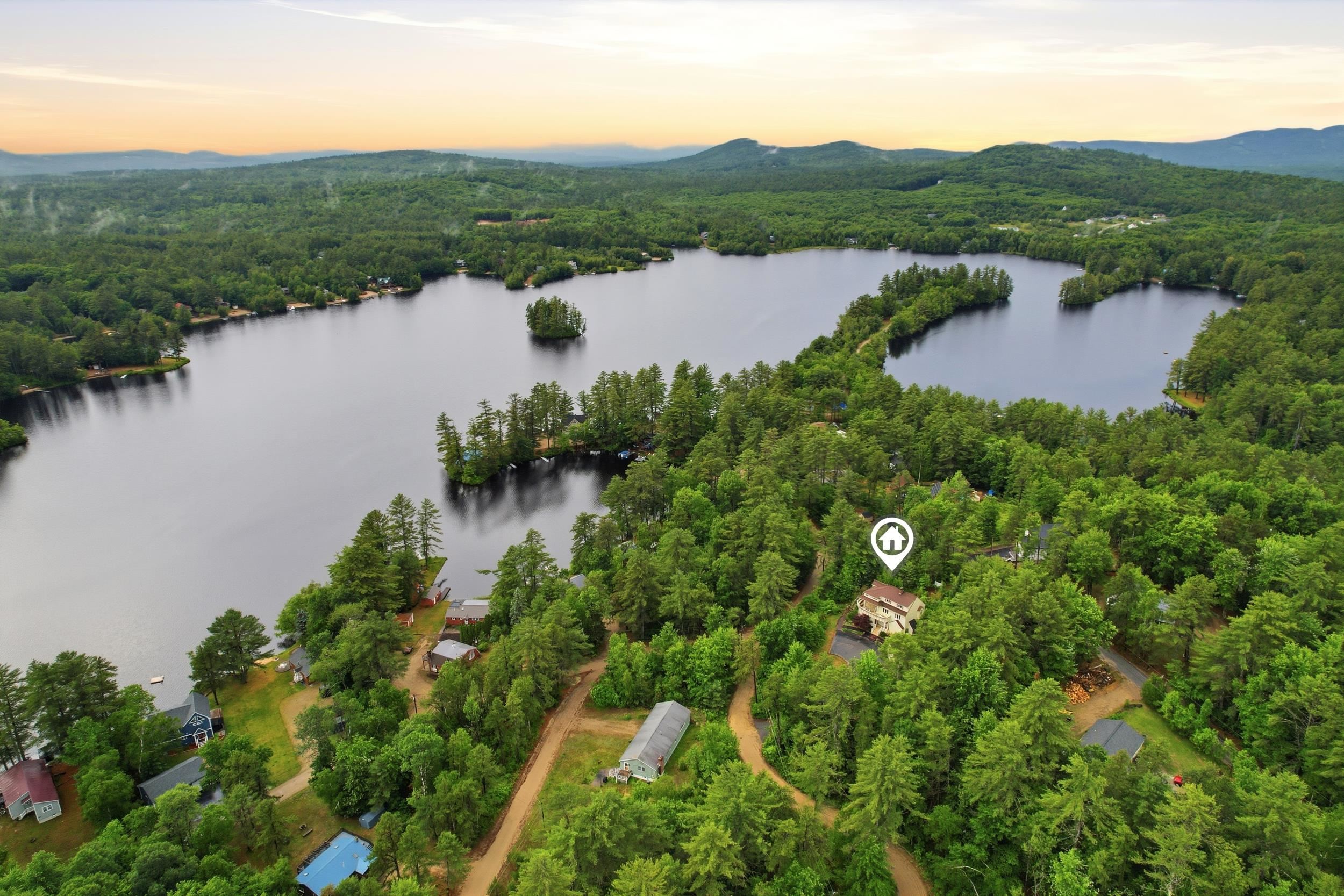 146 Friar Tuck Dr, Wakefield, NH 03830
