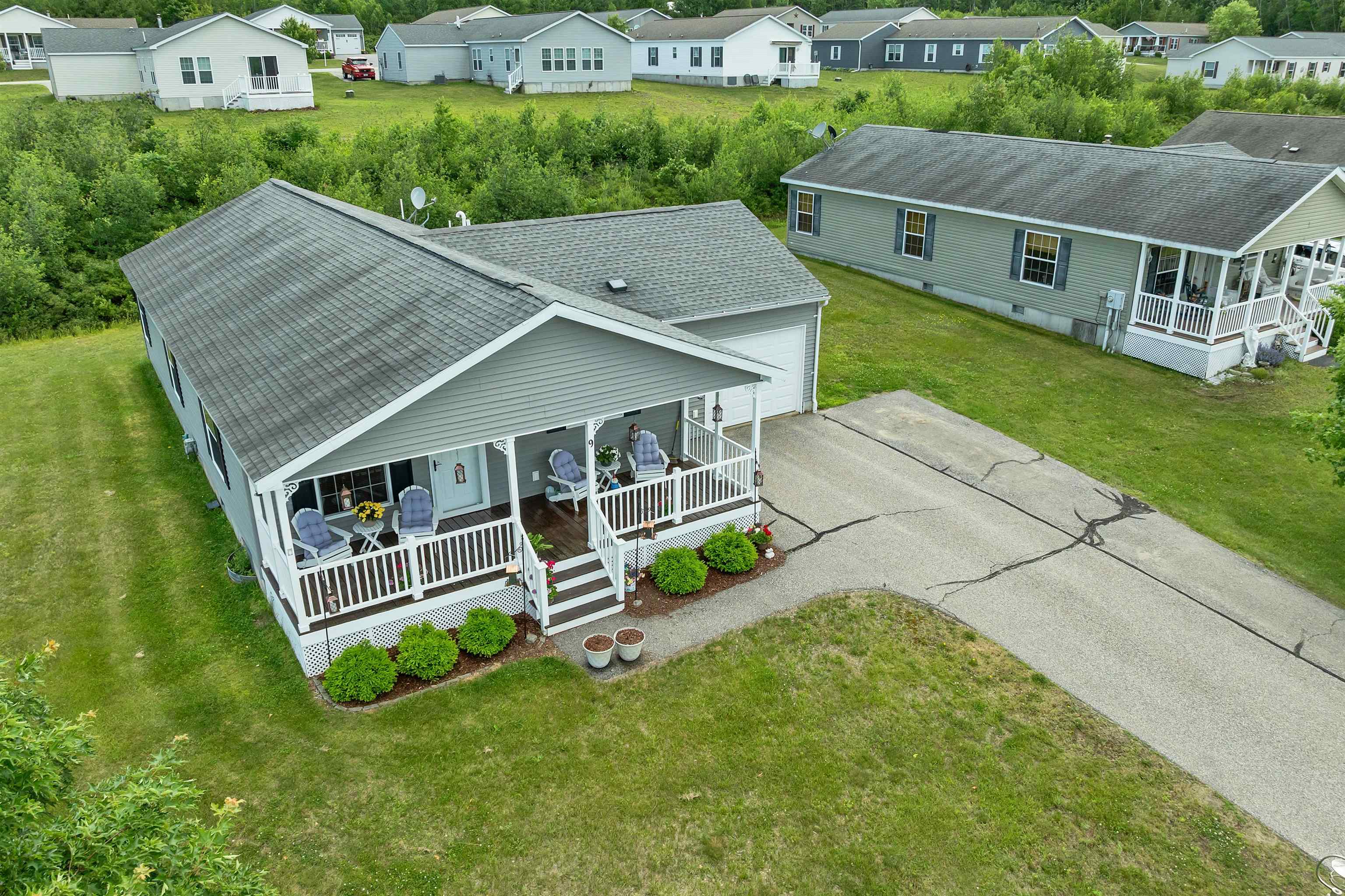 9 Morning Glory Dr, Franklin, NH 03235