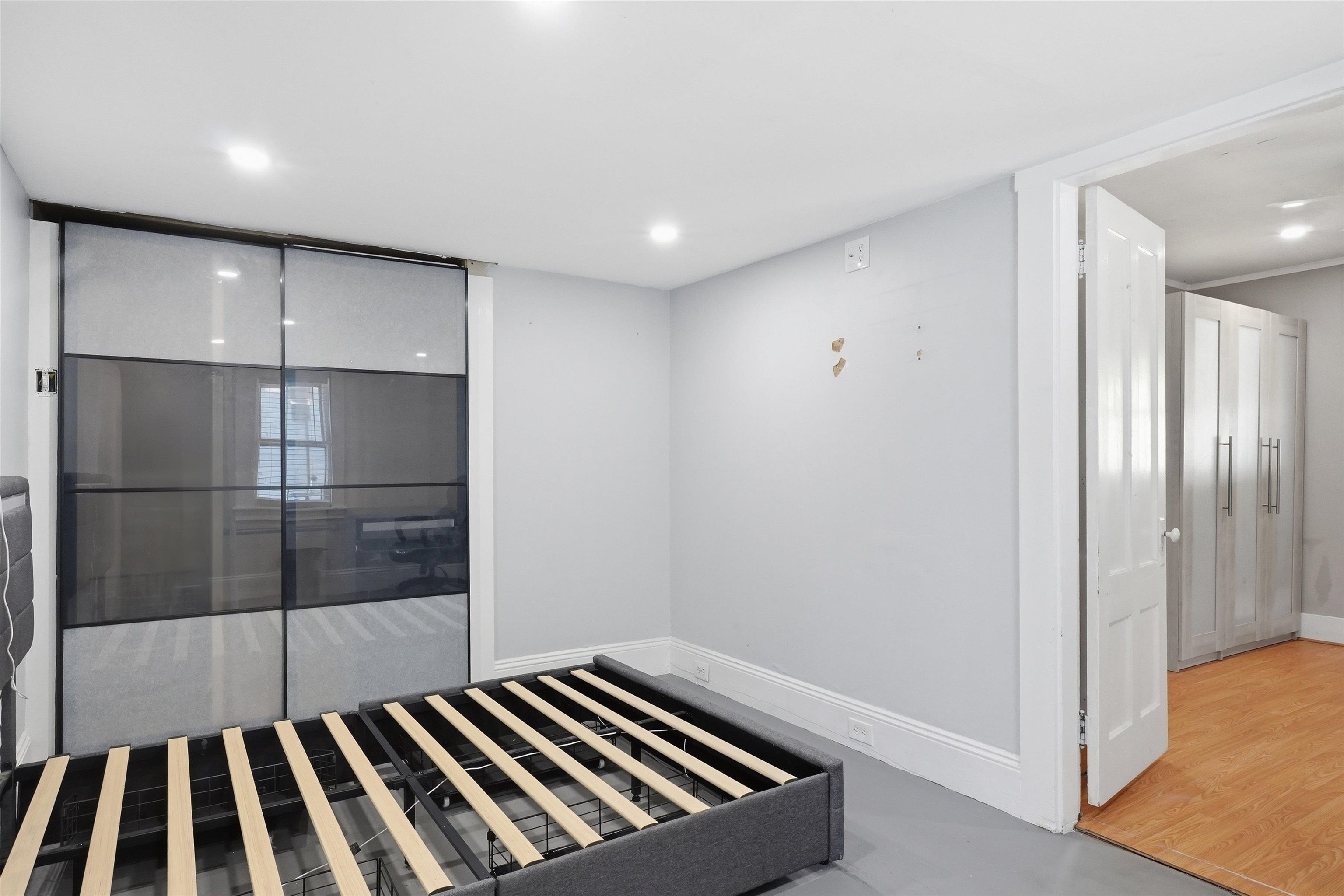 625 Douglas St, Manchester, NH 03102