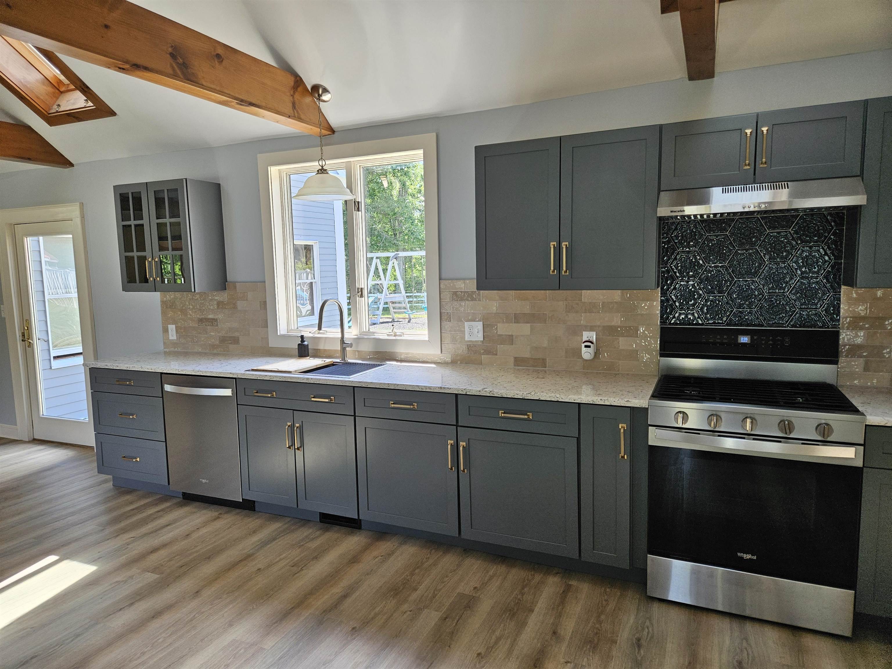 29 River Rd, New Ipswich, NH 03071-3631