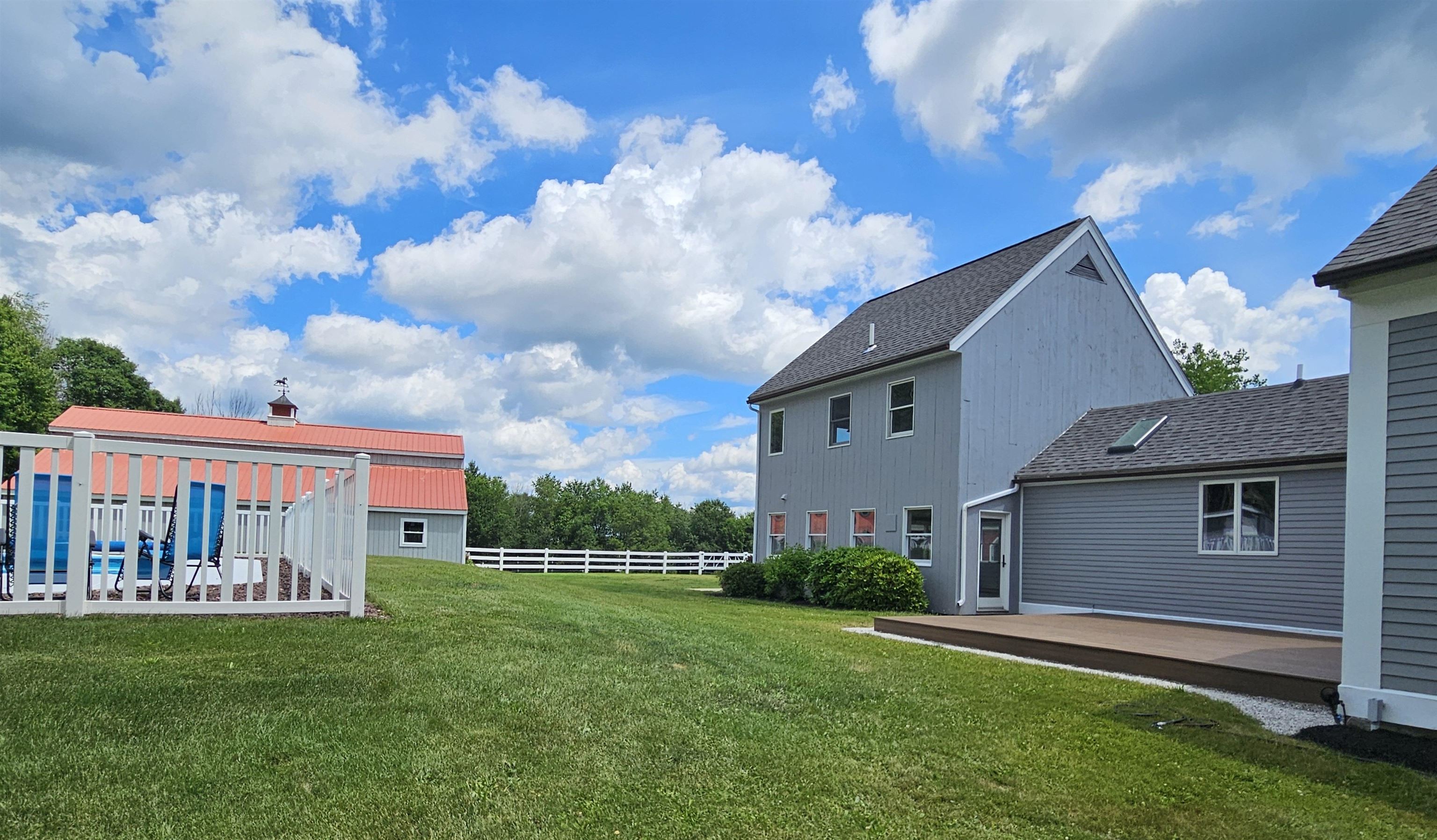 29 River Rd, New Ipswich, NH 03071-3631
