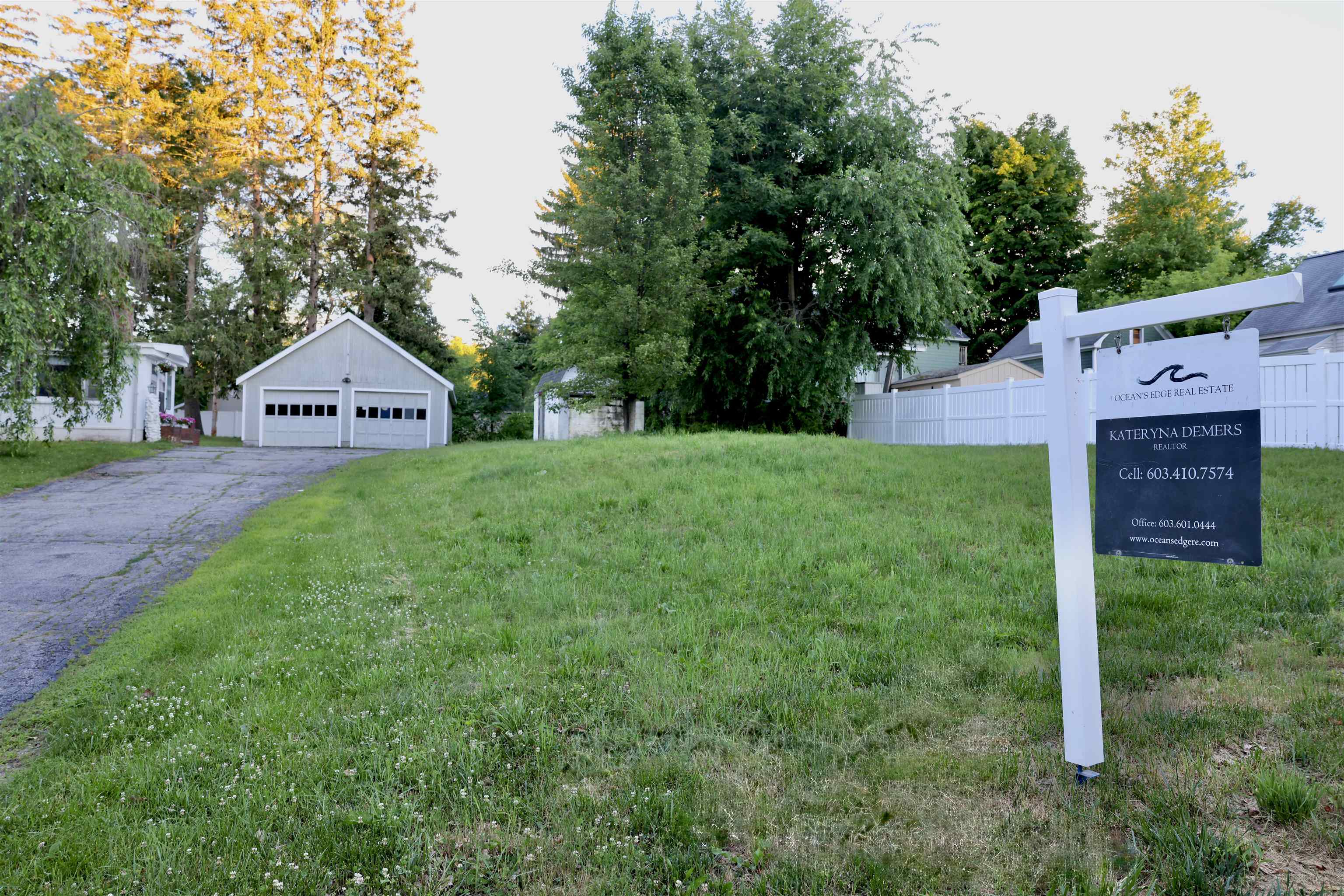 15 Warren Ave, Goffstown, NH 03045