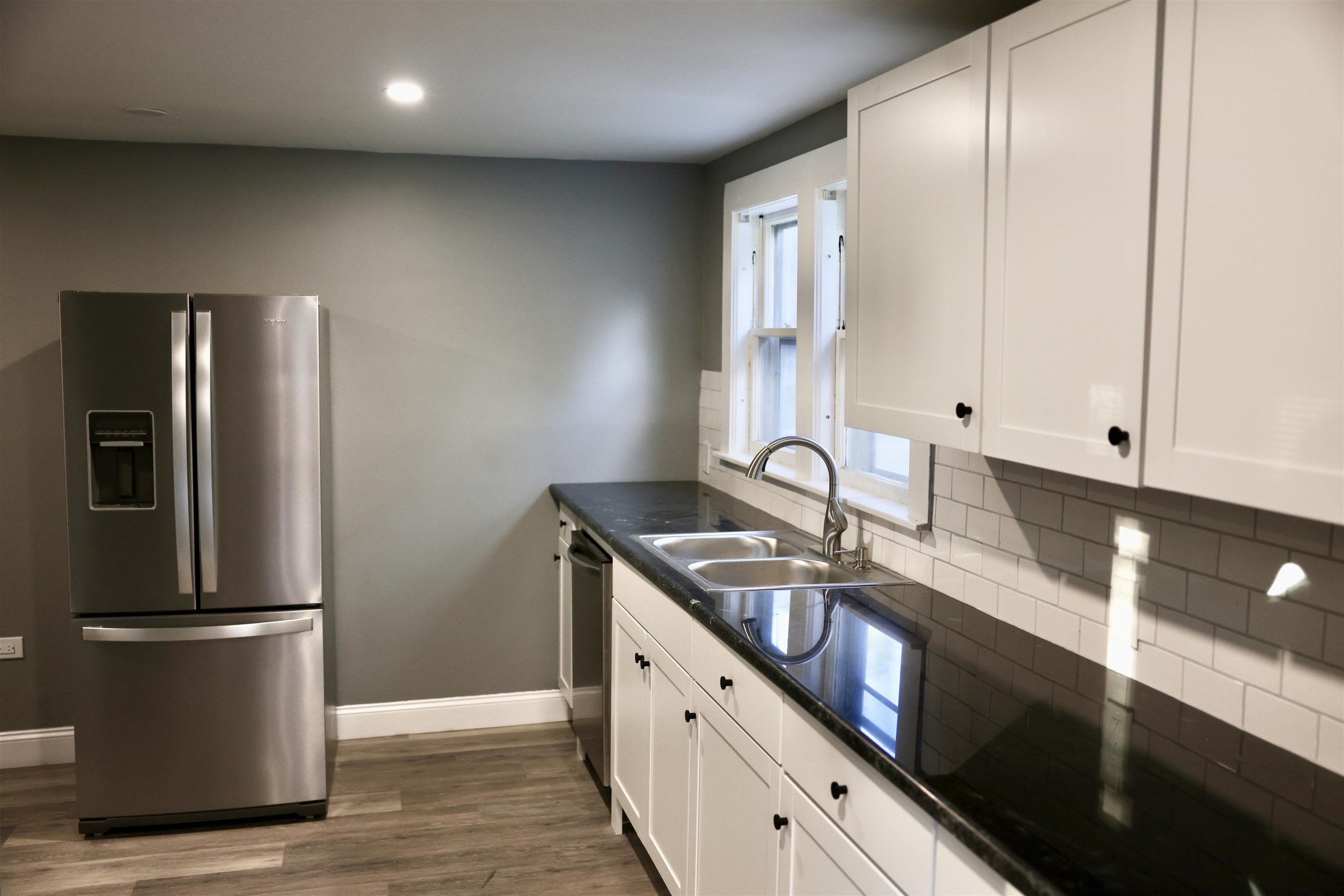 15 Warren Ave, Goffstown, NH 03045