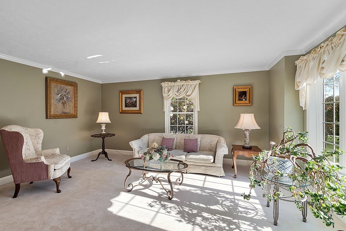 12 Haskell Rd, Windham, NH 03087