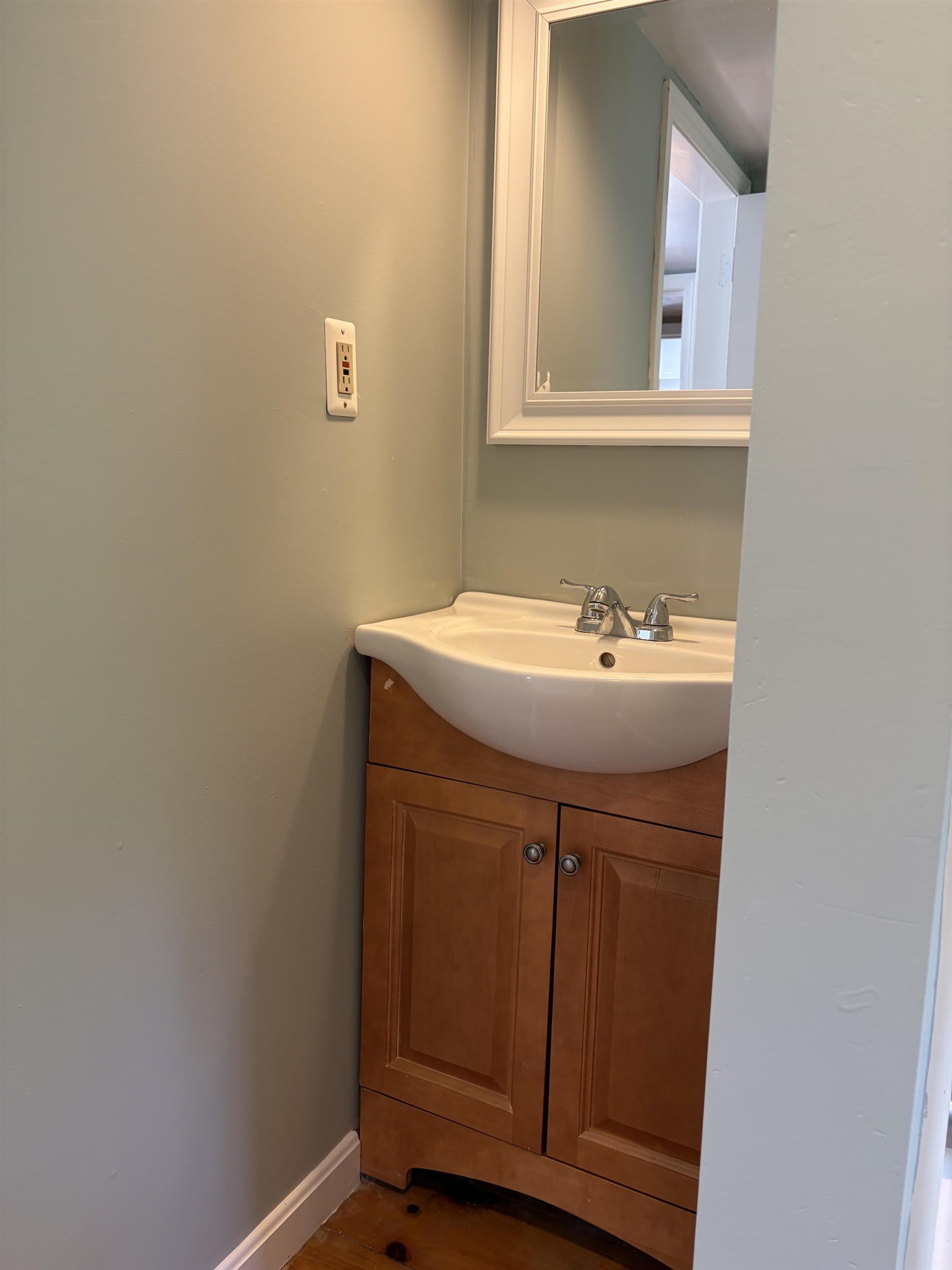 33 Jug Hill Rd, Milton, NH 03852
