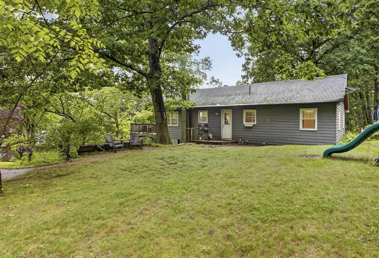 537 6th St #1, Dover, NH 03820
