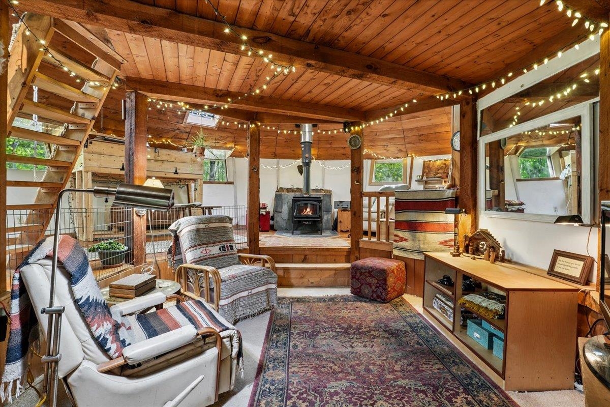 491 Greenfield Rd, Peterborough, NH 03458