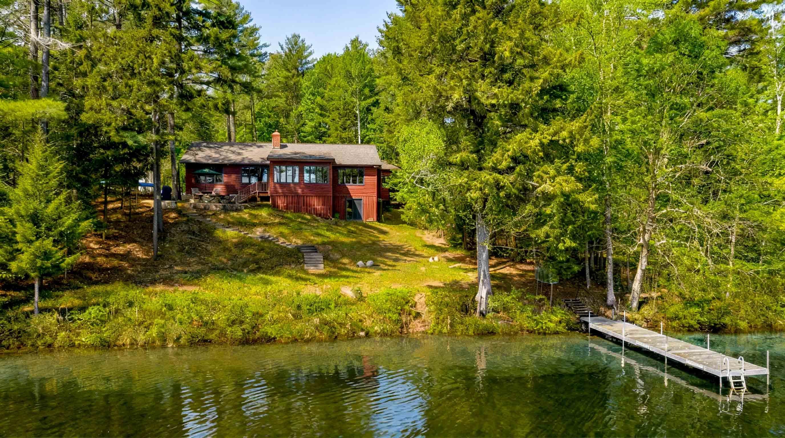 1807 Little Sunapee Rd, New London, NH 03257