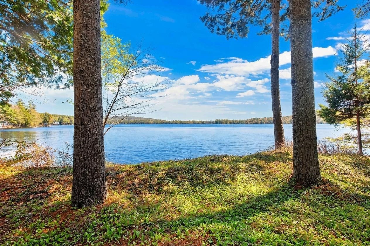 1807 Little Sunapee Rd, New London, NH 03257