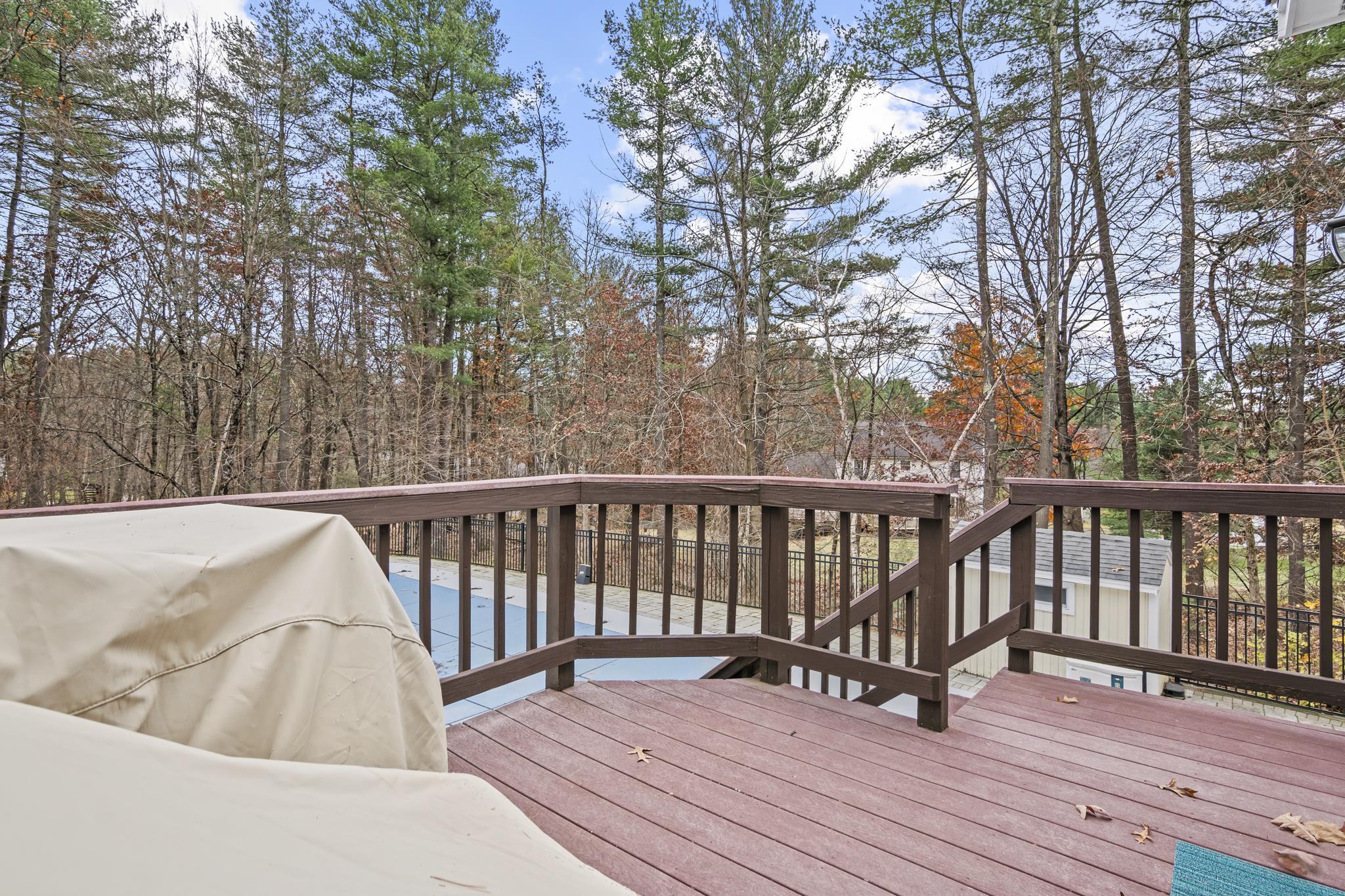 3 Hillside Rd, Windham, NH 03087