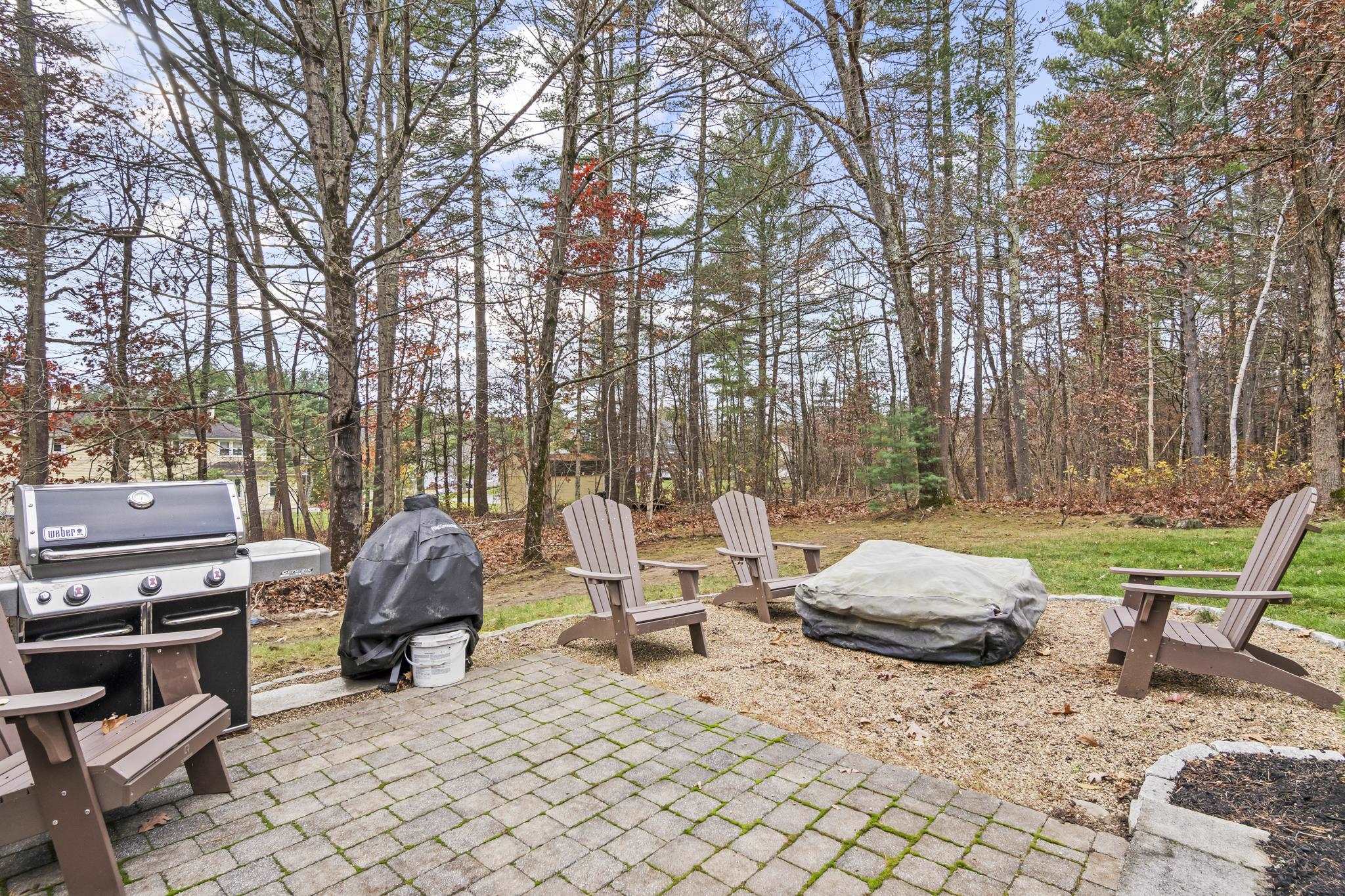 3 Hillside Rd, Windham, NH 03087