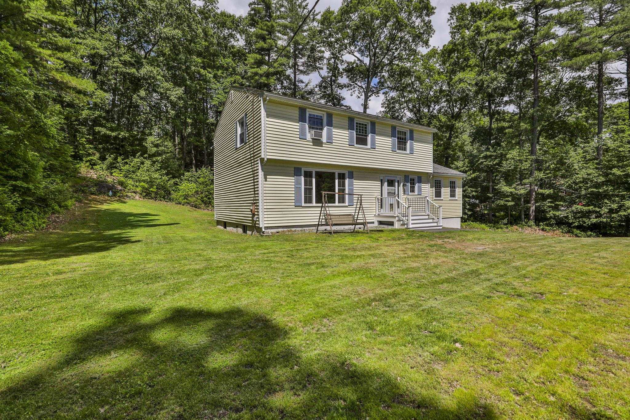 15 Castle Hill Rd, Pelham, NH 03076