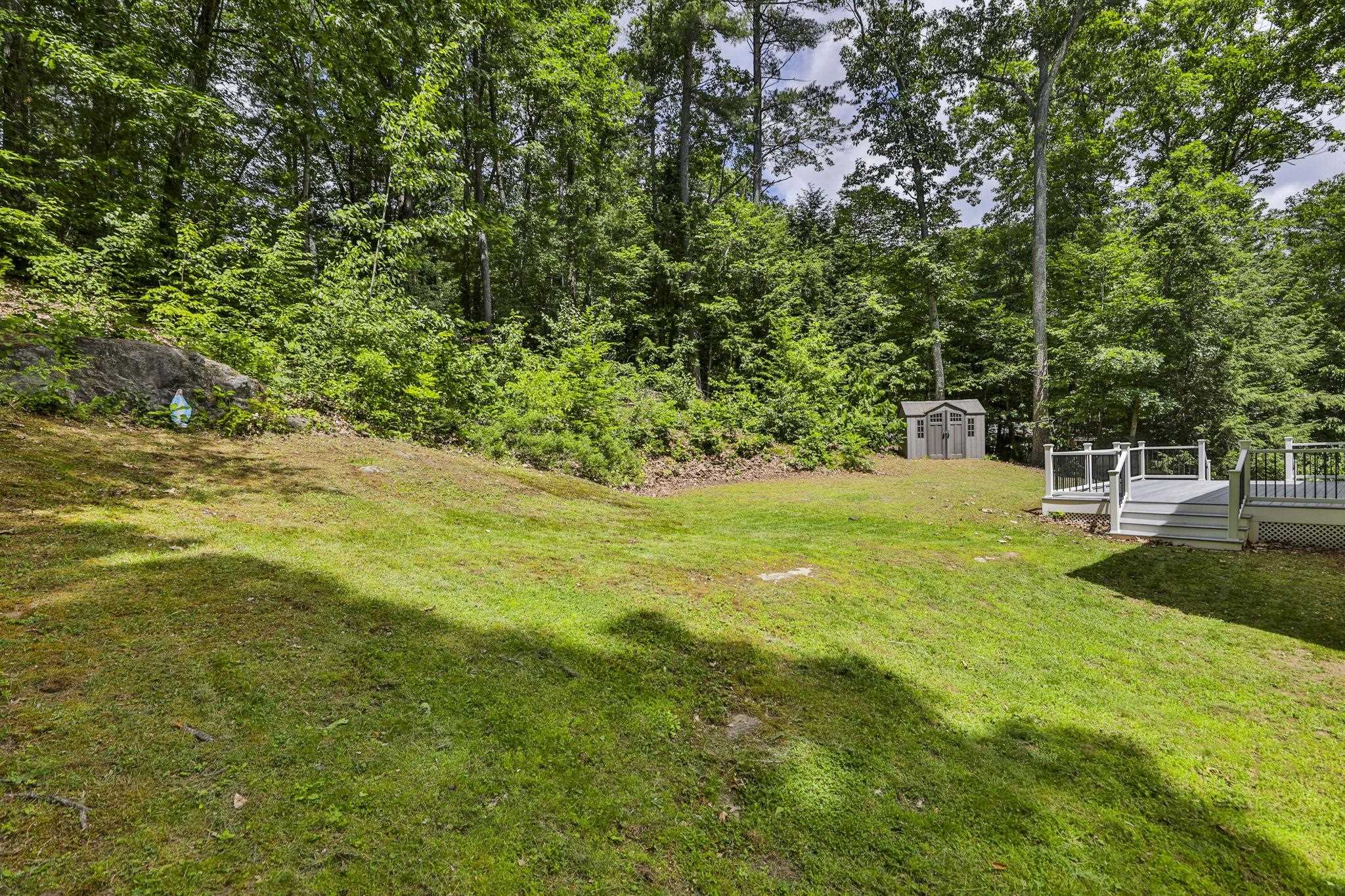15 Castle Hill Rd, Pelham, NH 03076