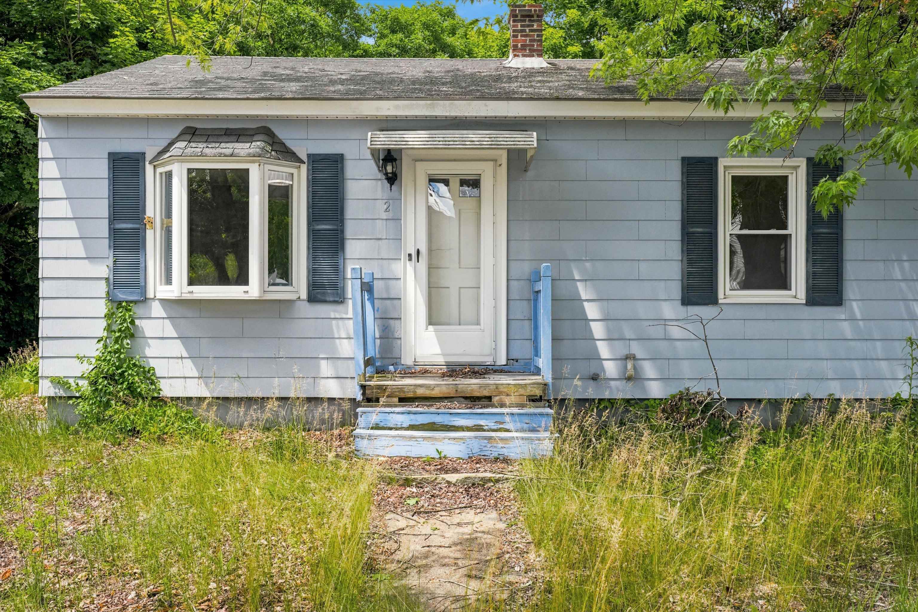 25 Kendall Ave, Manchester, NH 03103