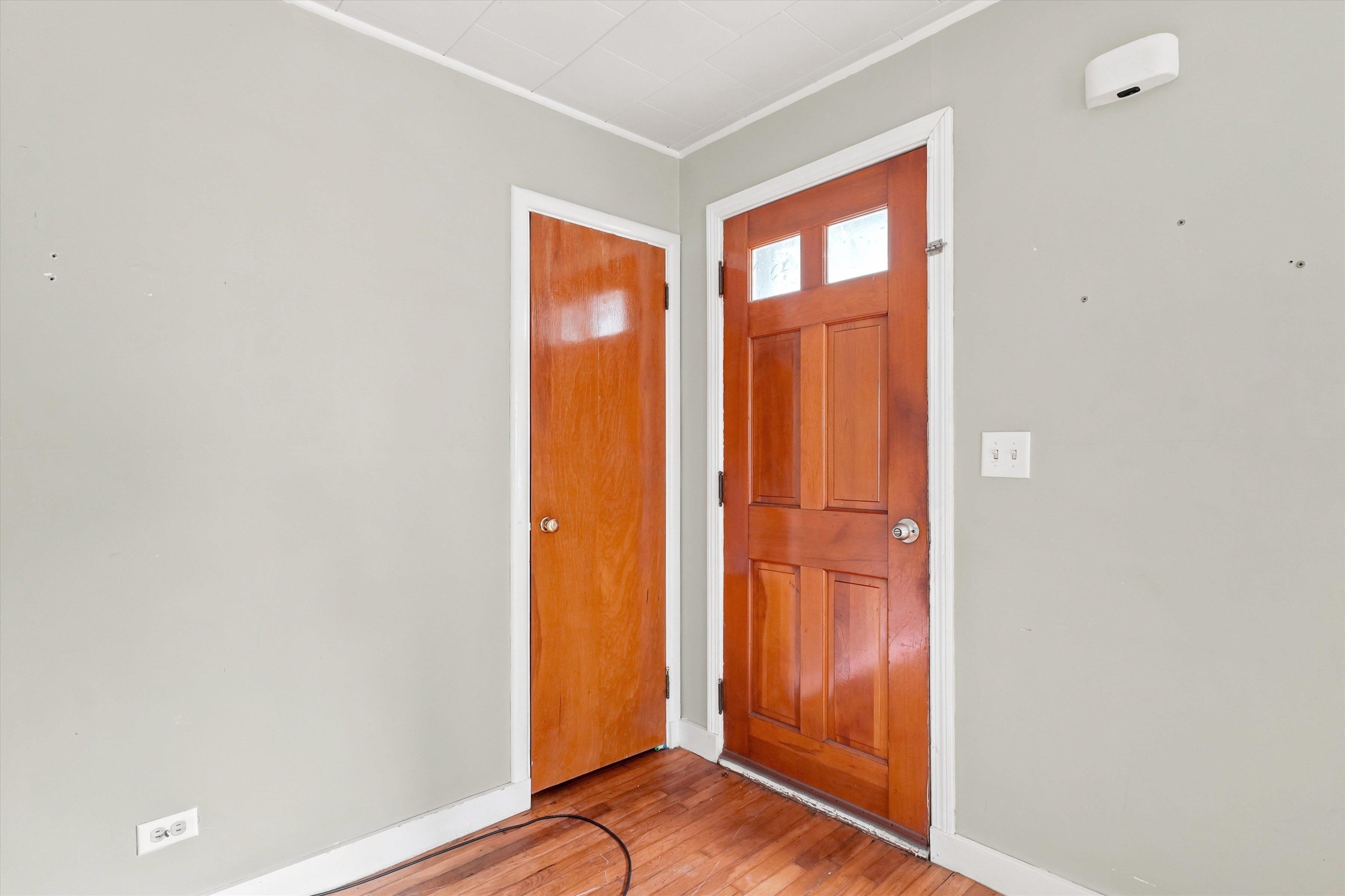 25 Kendall Ave, Manchester, NH 03103
