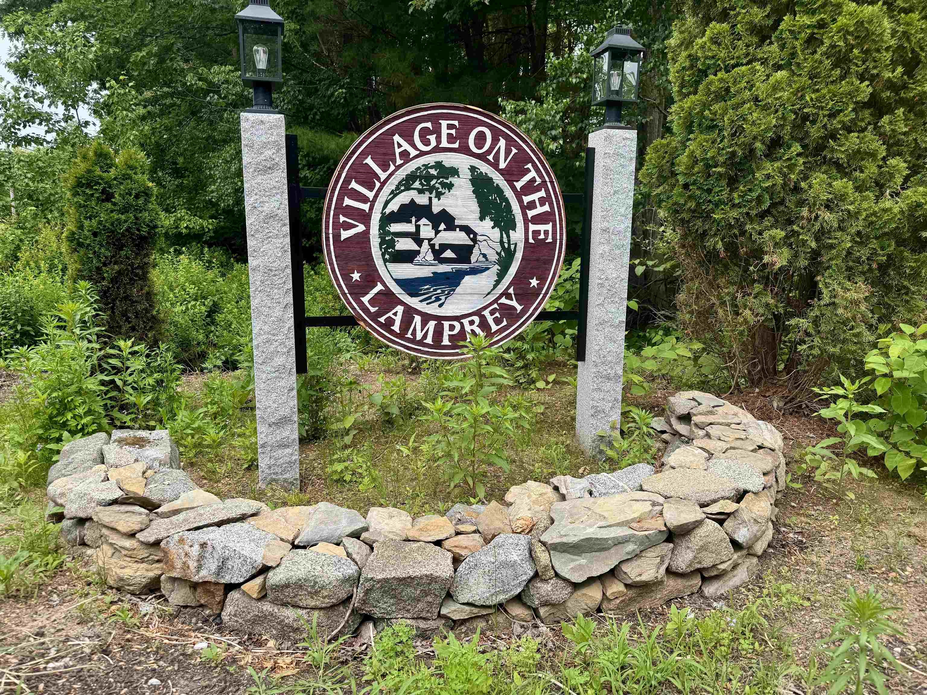 20 Lamprey Village Dr, Epping, NH 03042