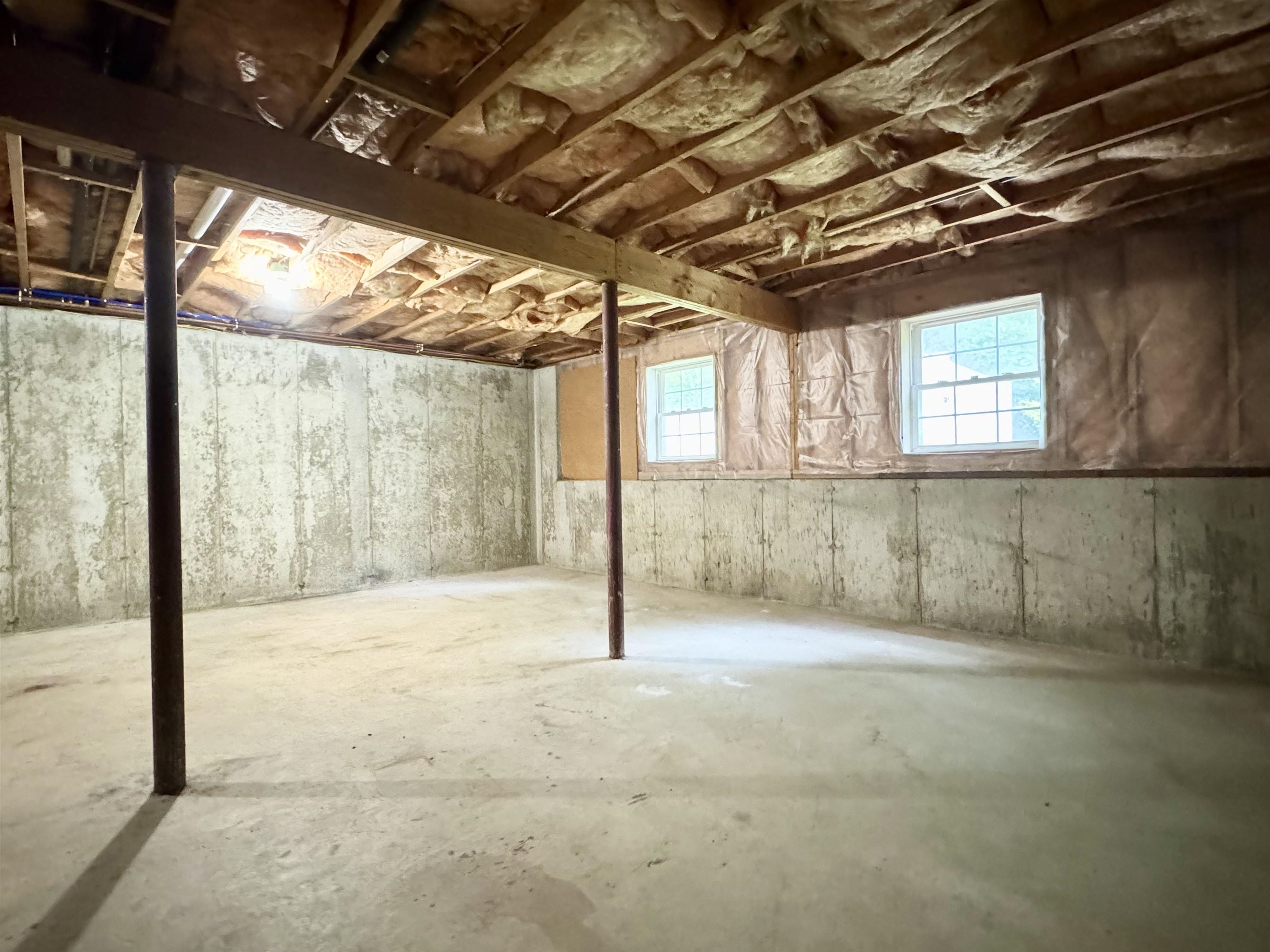 20 Lamprey Village Dr, Epping, NH 03042