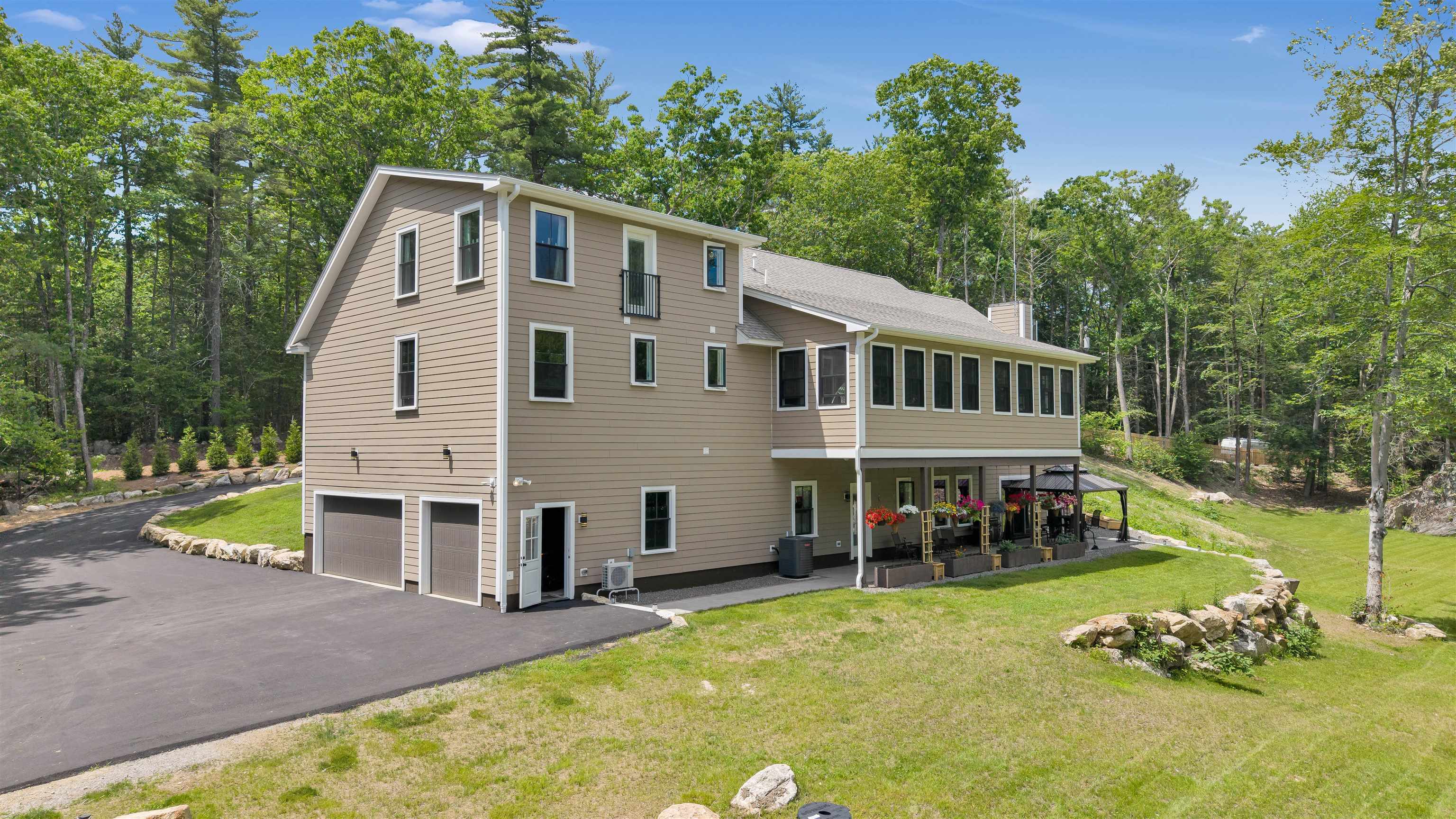 67 Cooper Rd, Barrington, NH 03825
