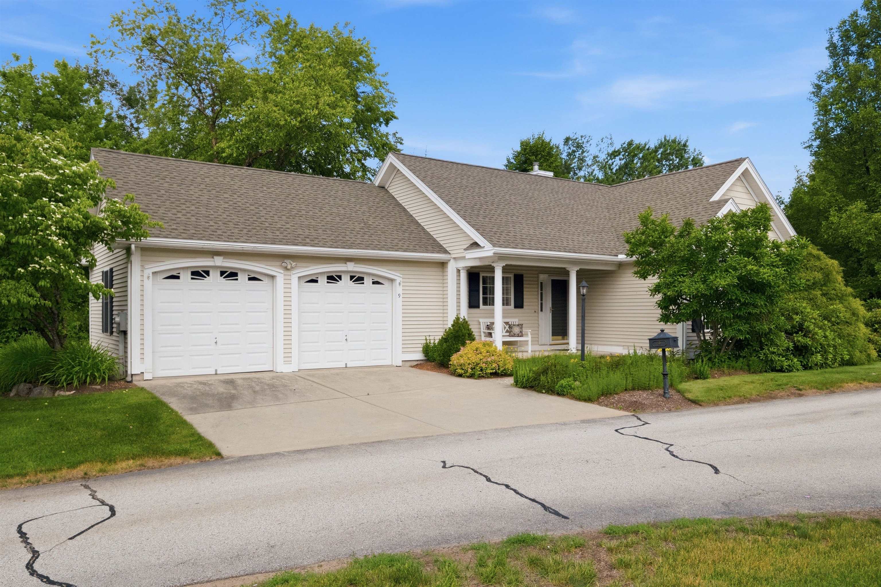 9 Windchime Dr, Bow, NH 03304
