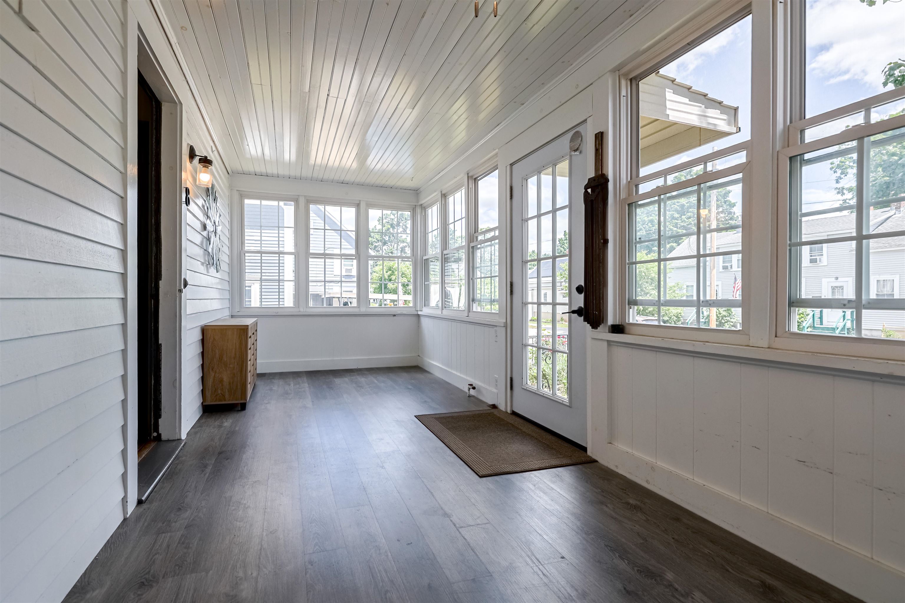 8 Grove St, Concord, NH 03301