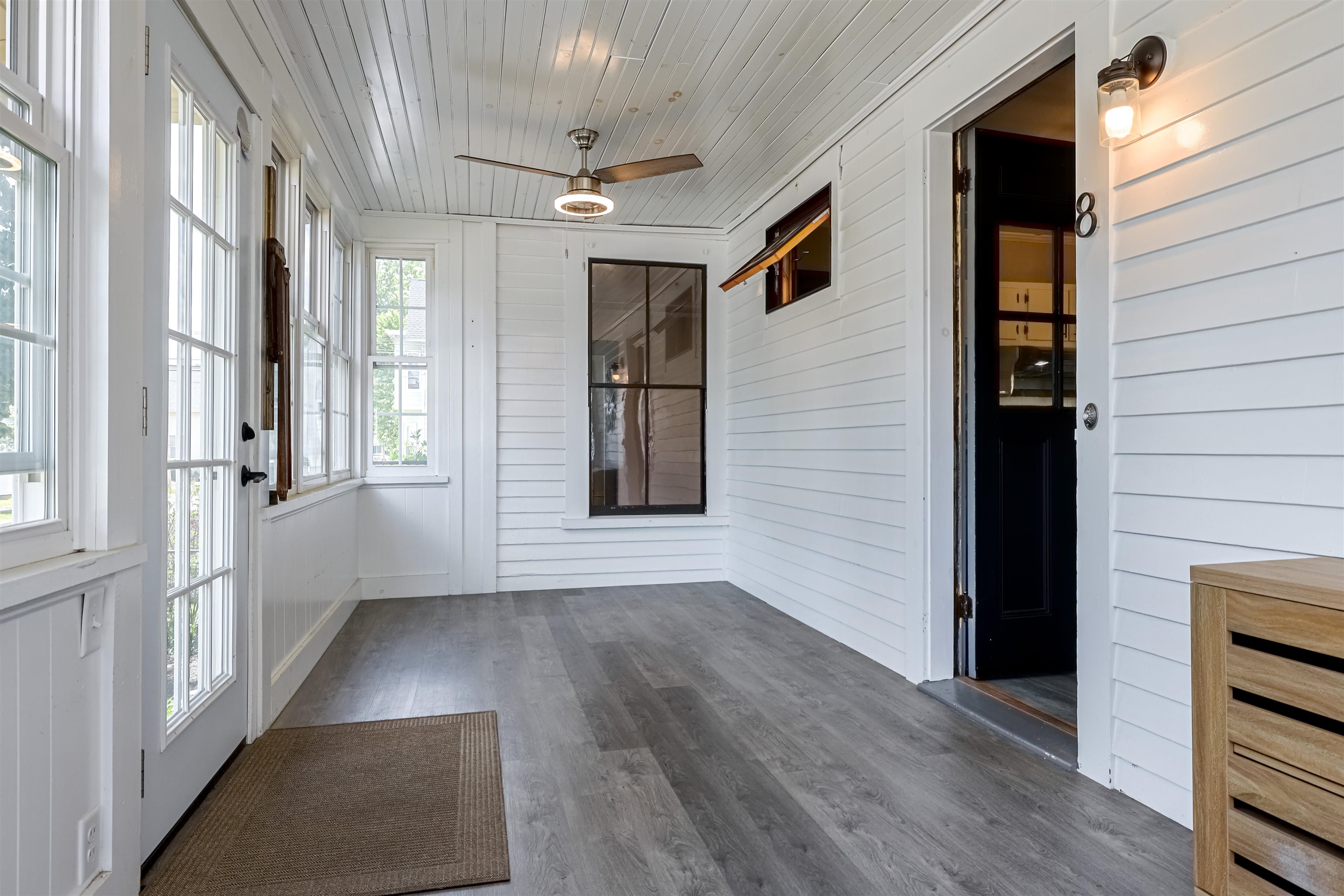 8 Grove St, Concord, NH 03301