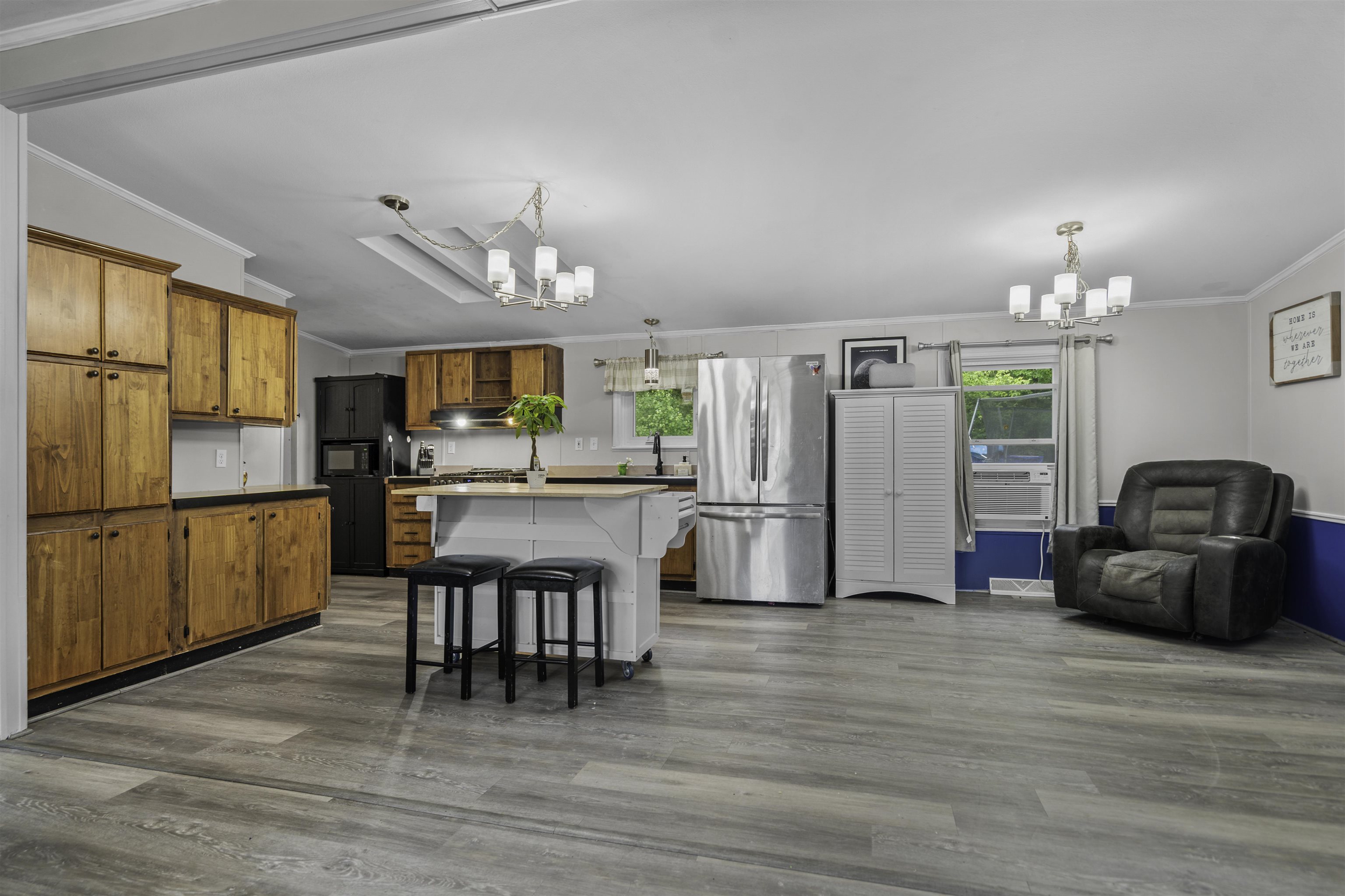 45 Concord St, Belmont, NH 03220