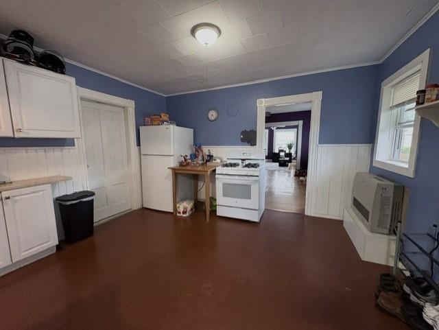 421 Laurel St, Manchester, NH 03103