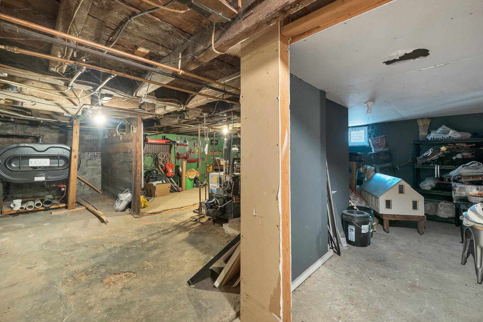 19 Monroe St, Concord, NH 03301-3615