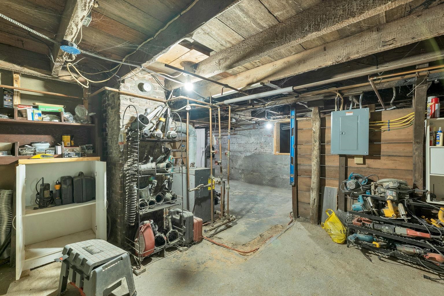 19 Monroe St, Concord, NH 03301-3615