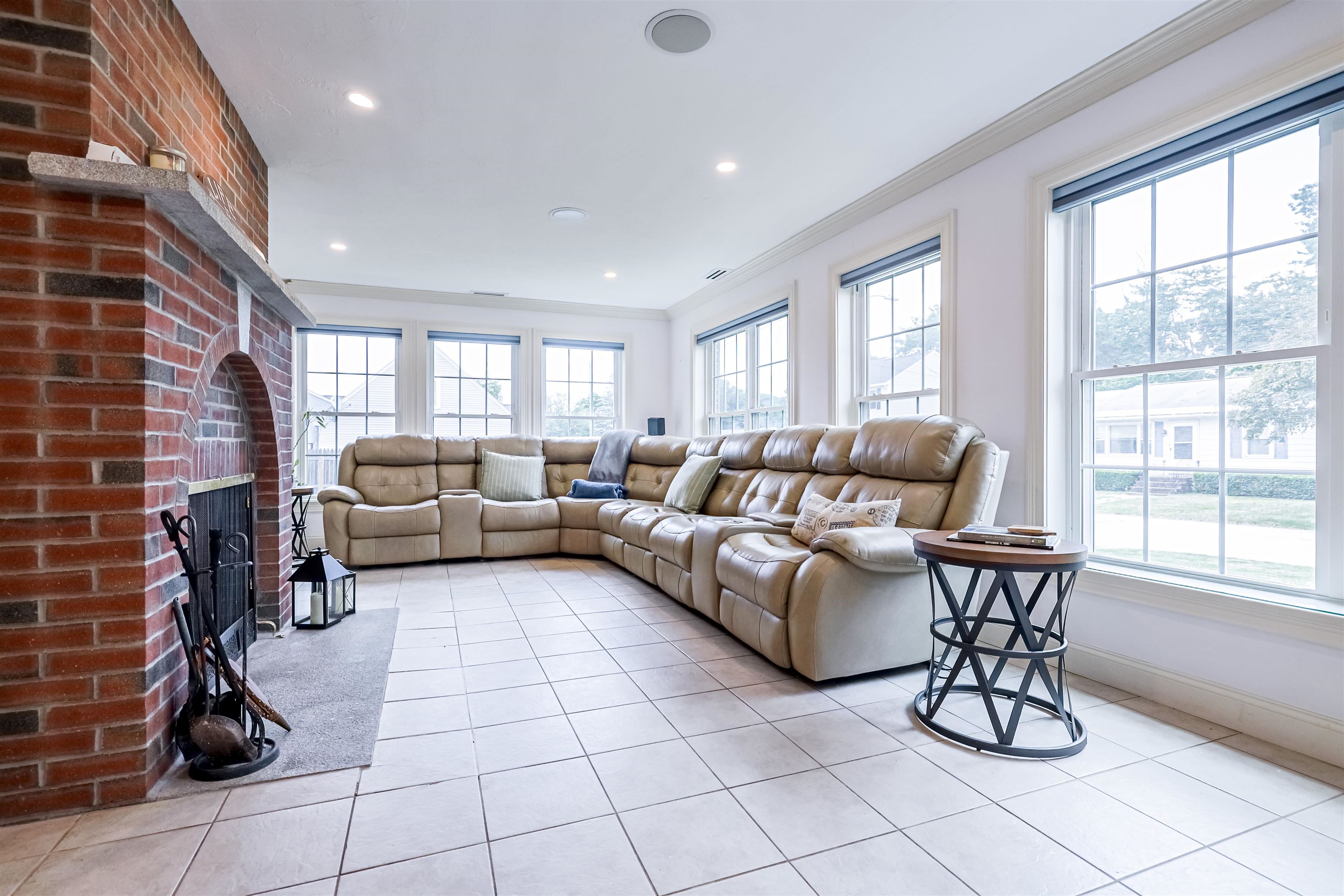 129 Sherburne St, Manchester, NH 03104