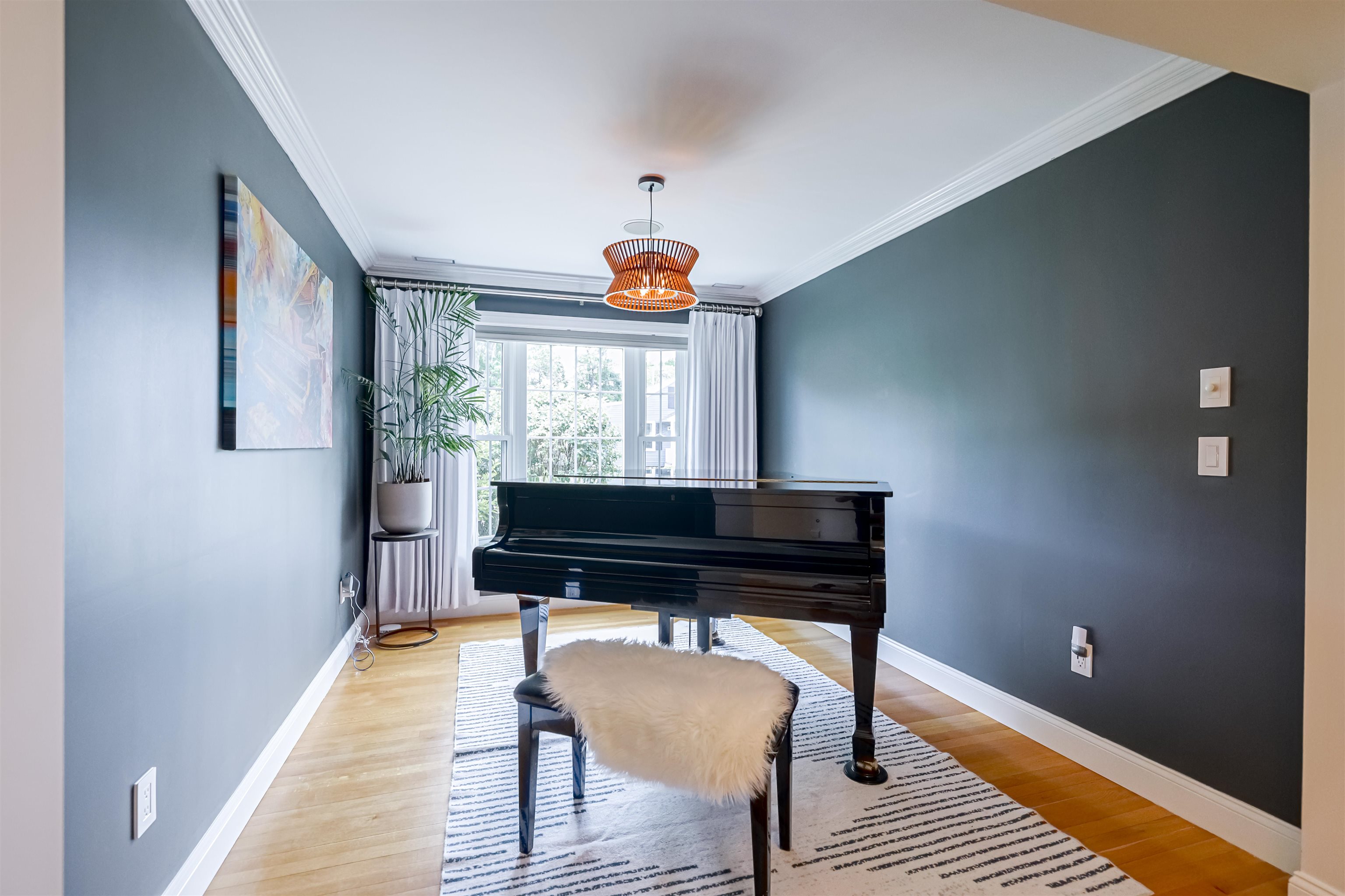 129 Sherburne St, Manchester, NH 03104
