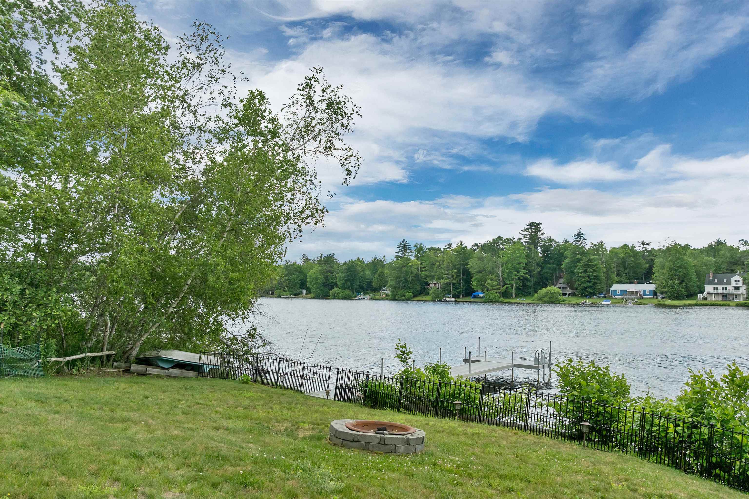 95 Georgetown Dr, Barnstead, NH 03225