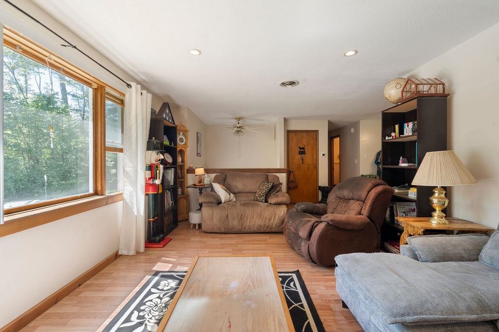 8 Cottage Ct, Farmington, NH 03835