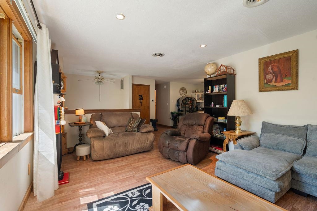 8 Cottage Ct, Farmington, NH 03835