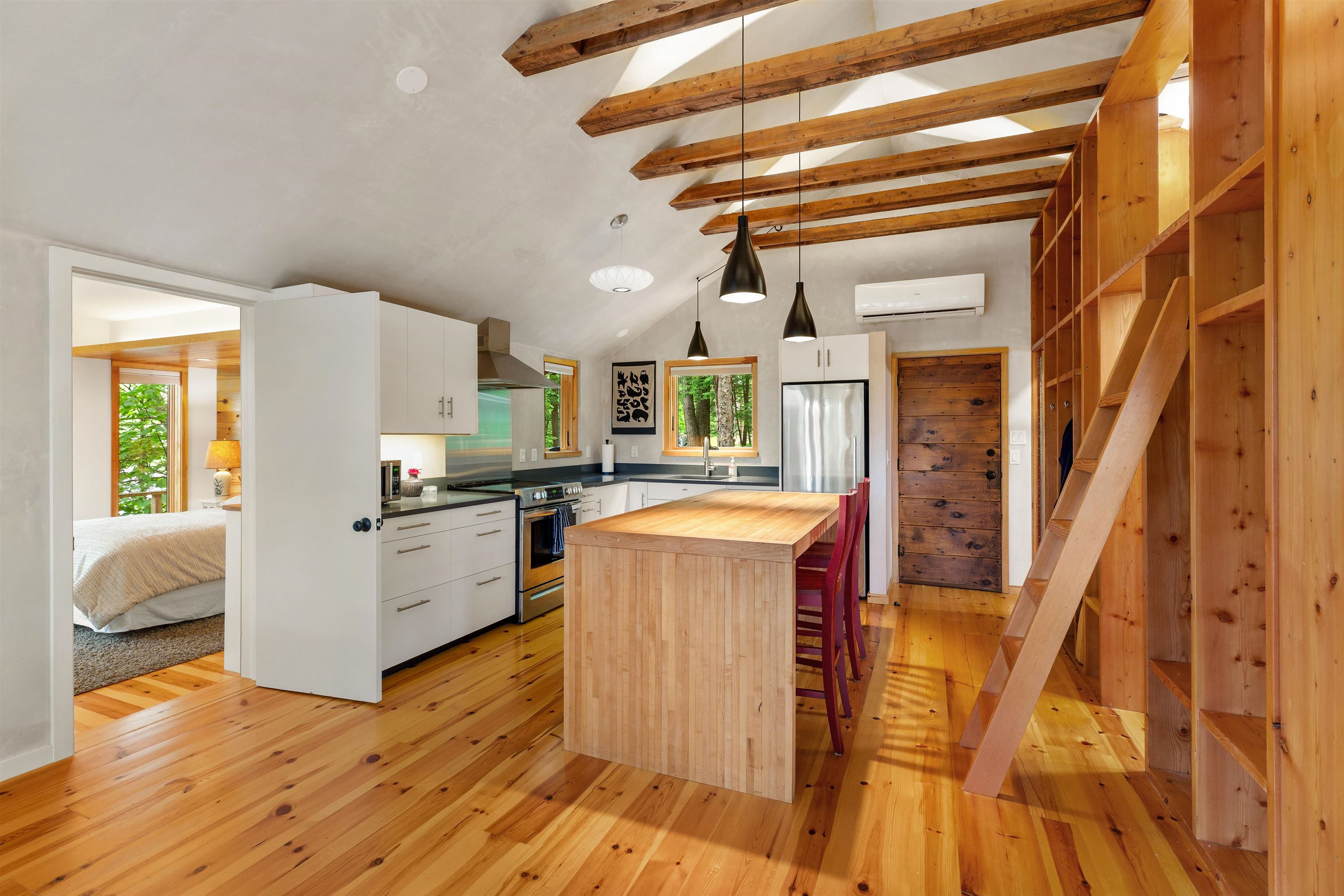 26 River Rd, Hanover, NH 03755