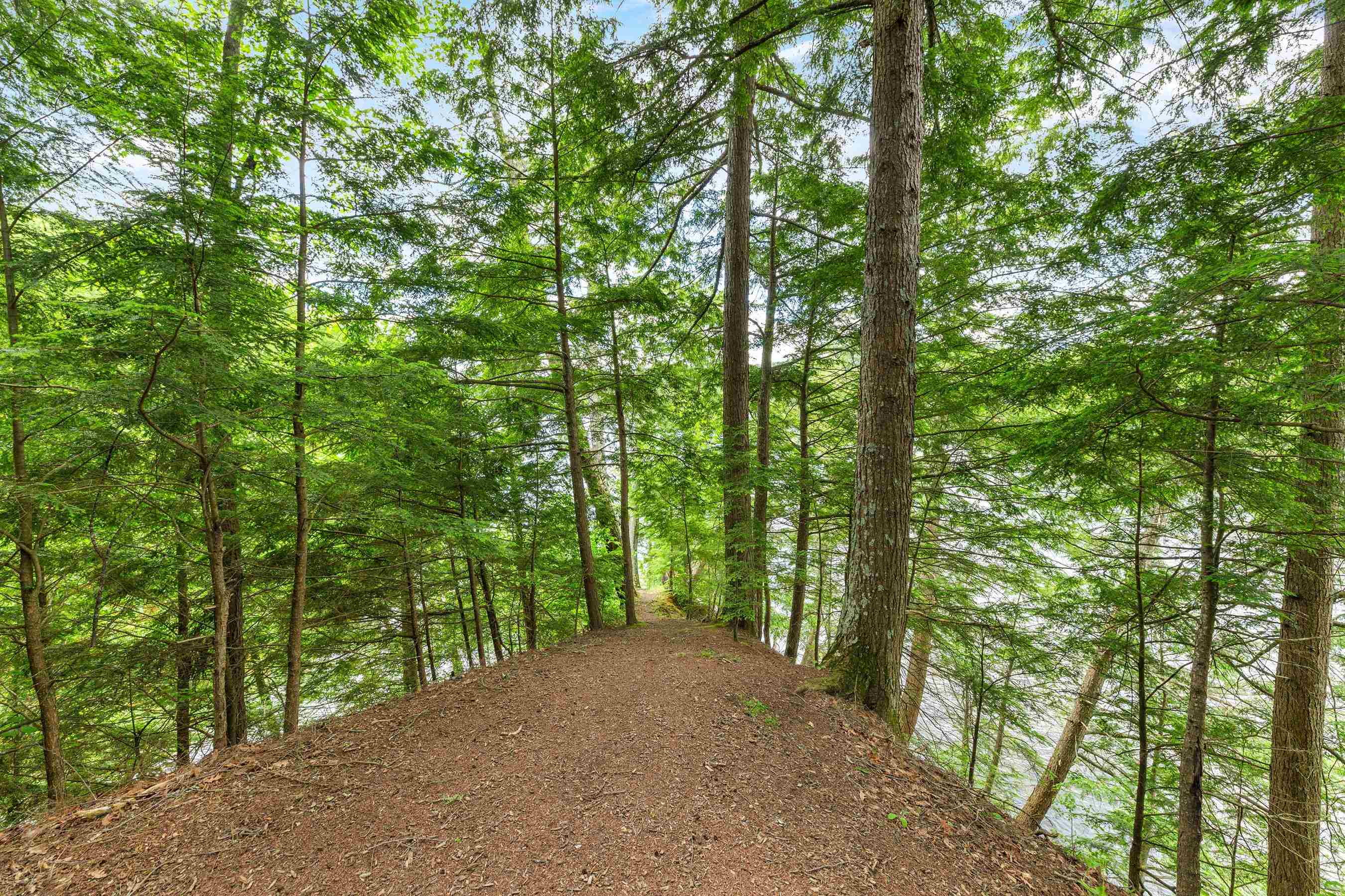 26 River Rd, Hanover, NH 03755