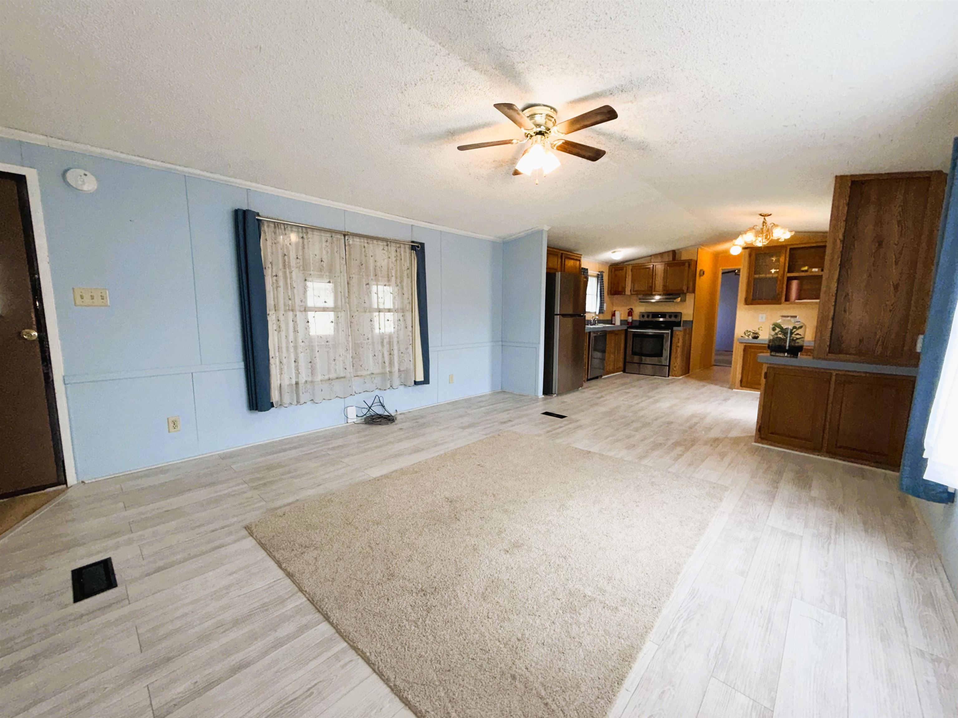11 Corey's Mobile Home Pk, Littleton, NH 03561