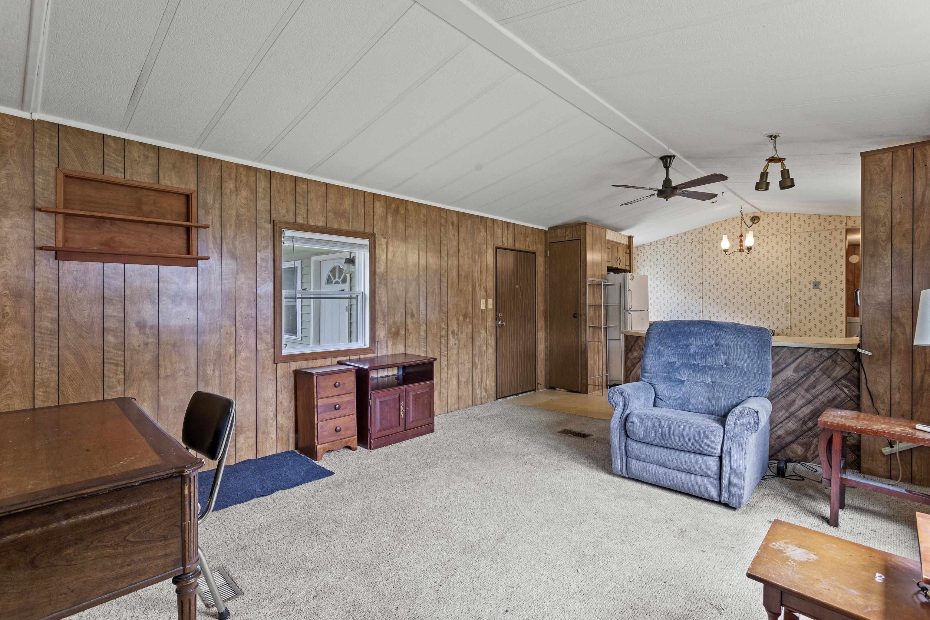 290 Calef Hw #C12, Epping, NH 03042