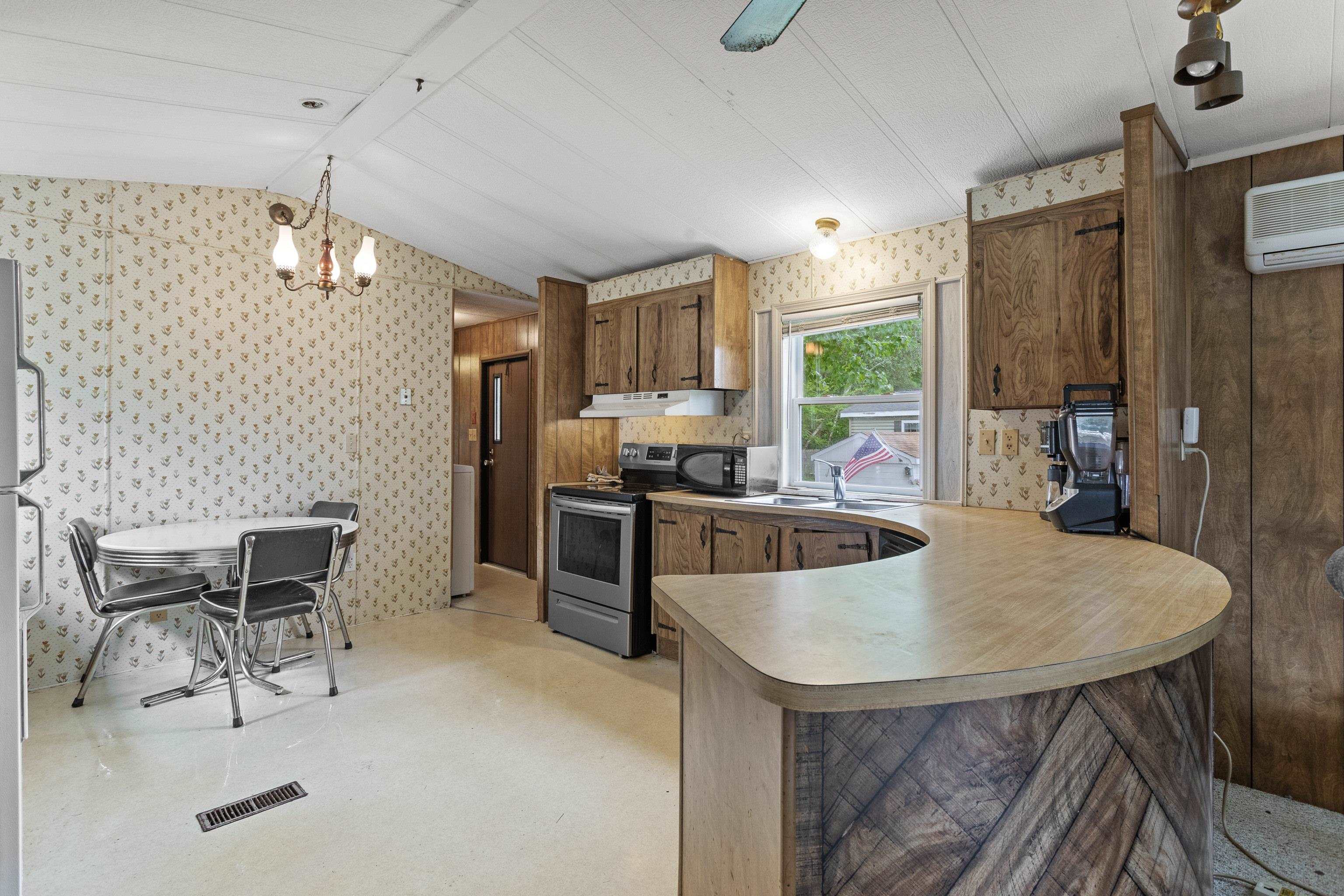 290 Calef Hw #C12, Epping, NH 03042