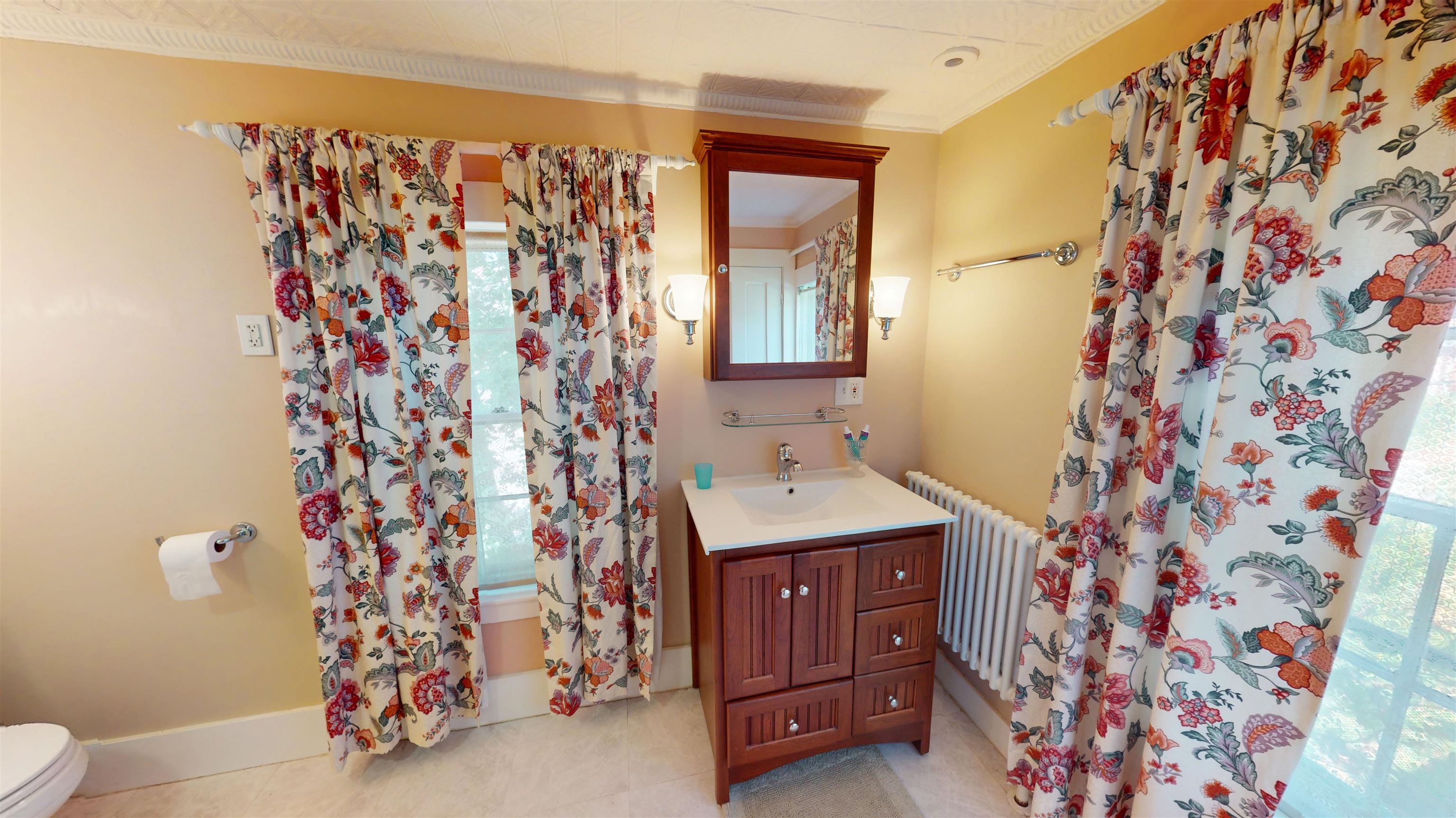 46 Concord St, Nashua, NH 03064