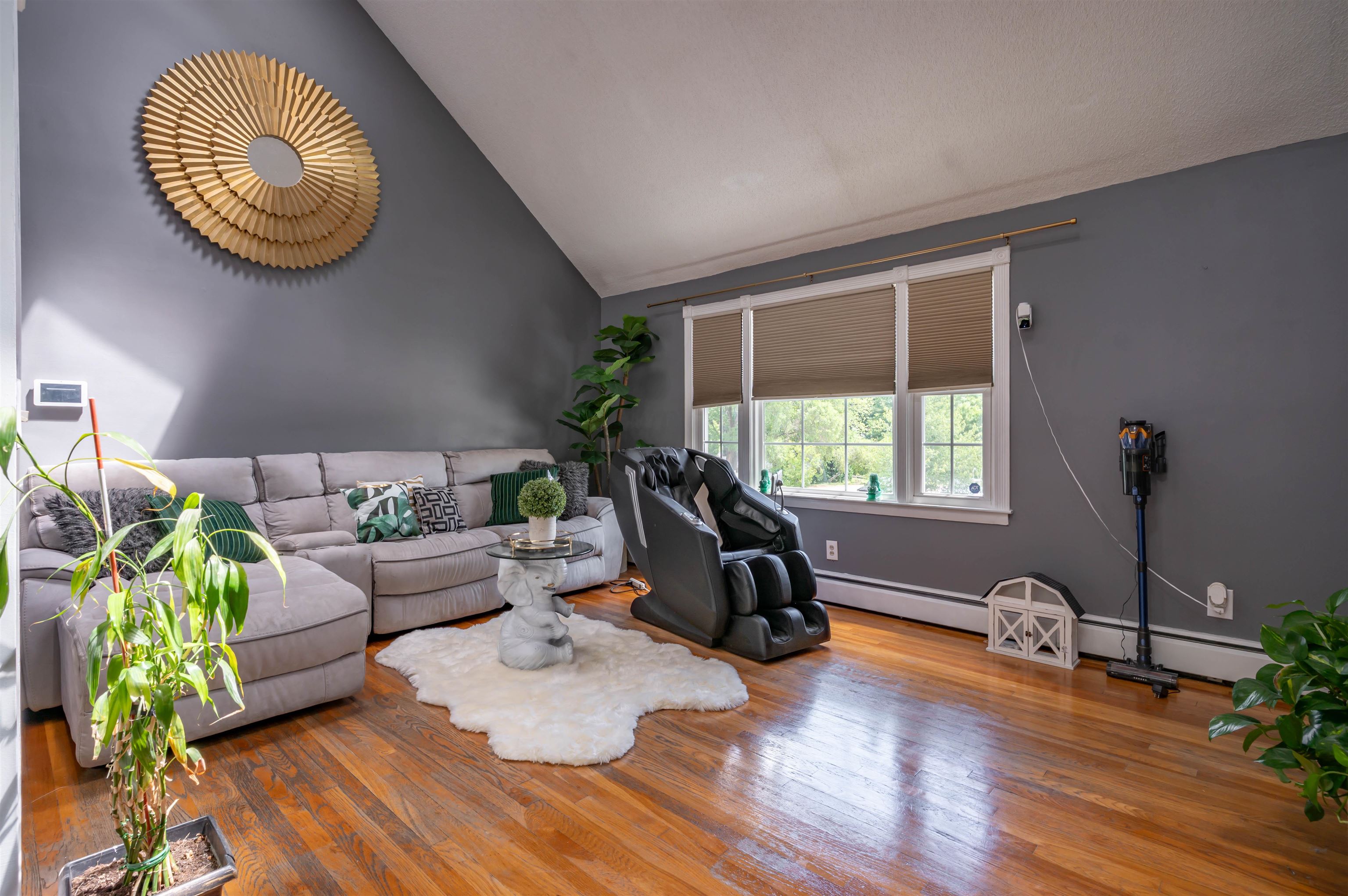123 S Jewett St, Manchester, NH 03103