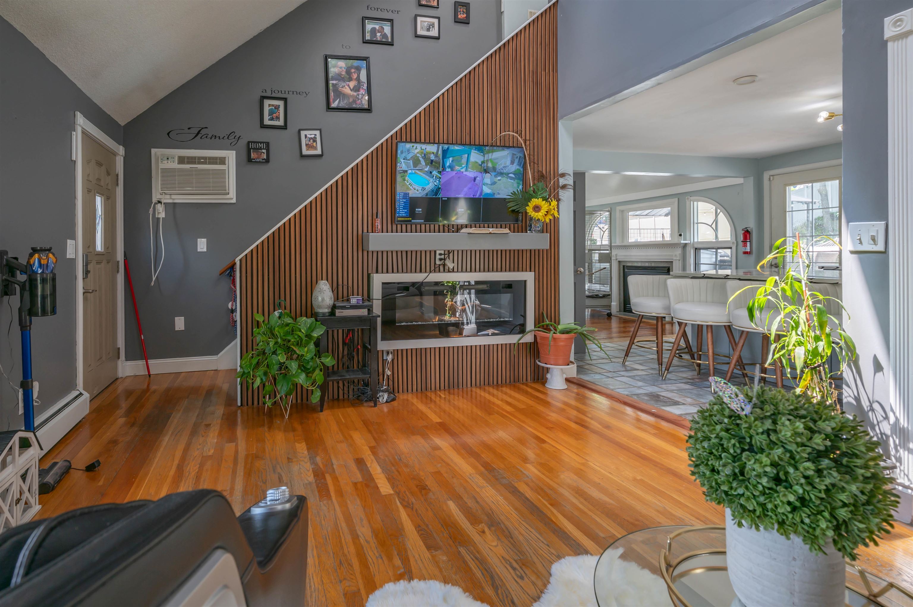 123 S Jewett St, Manchester, NH 03103