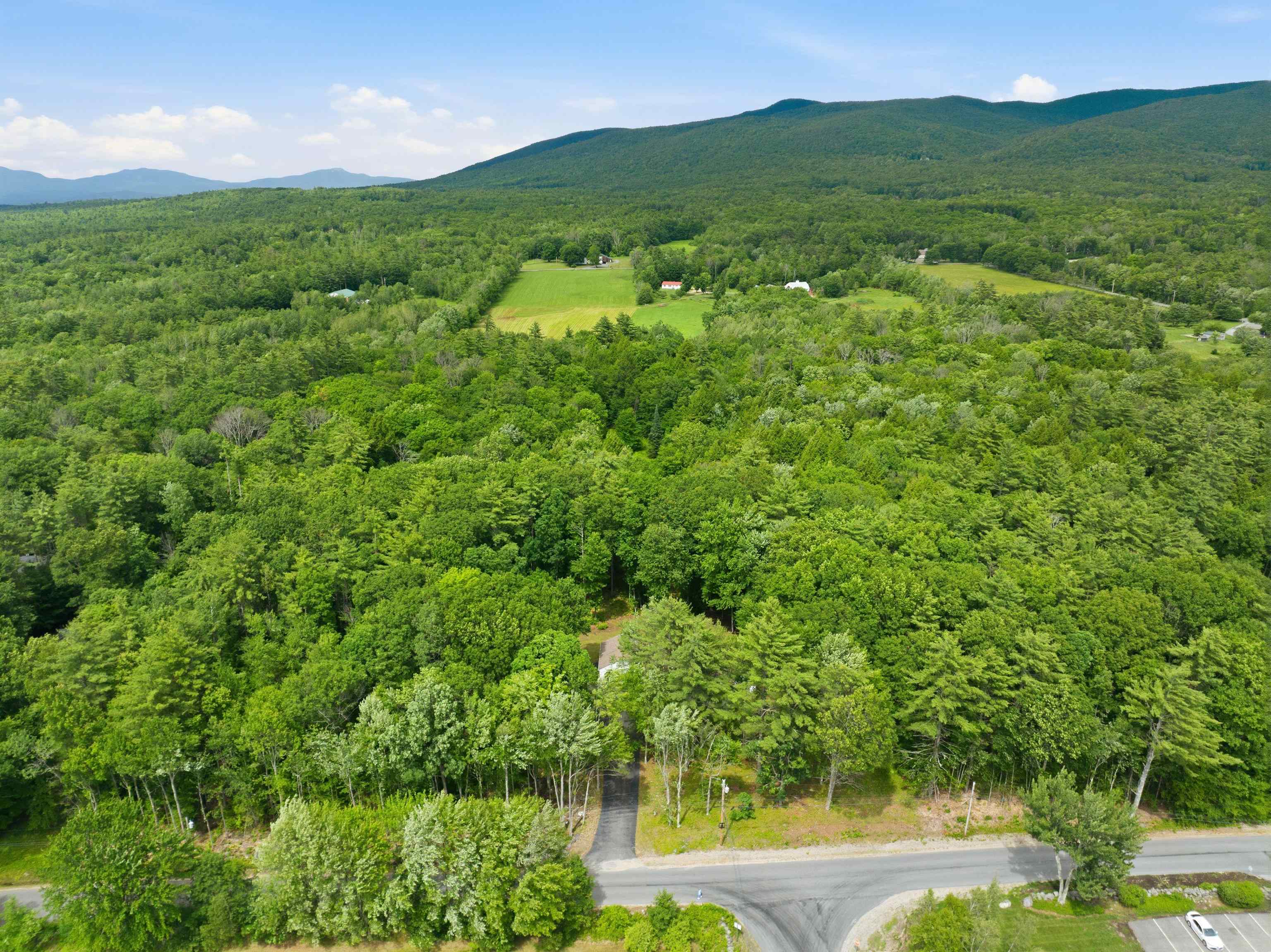 125 Lee Rd, Moultonborough, NH 03254