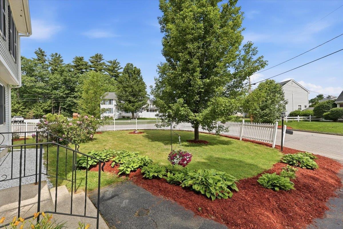 36 Wildwood St, Manchester, NH 03103
