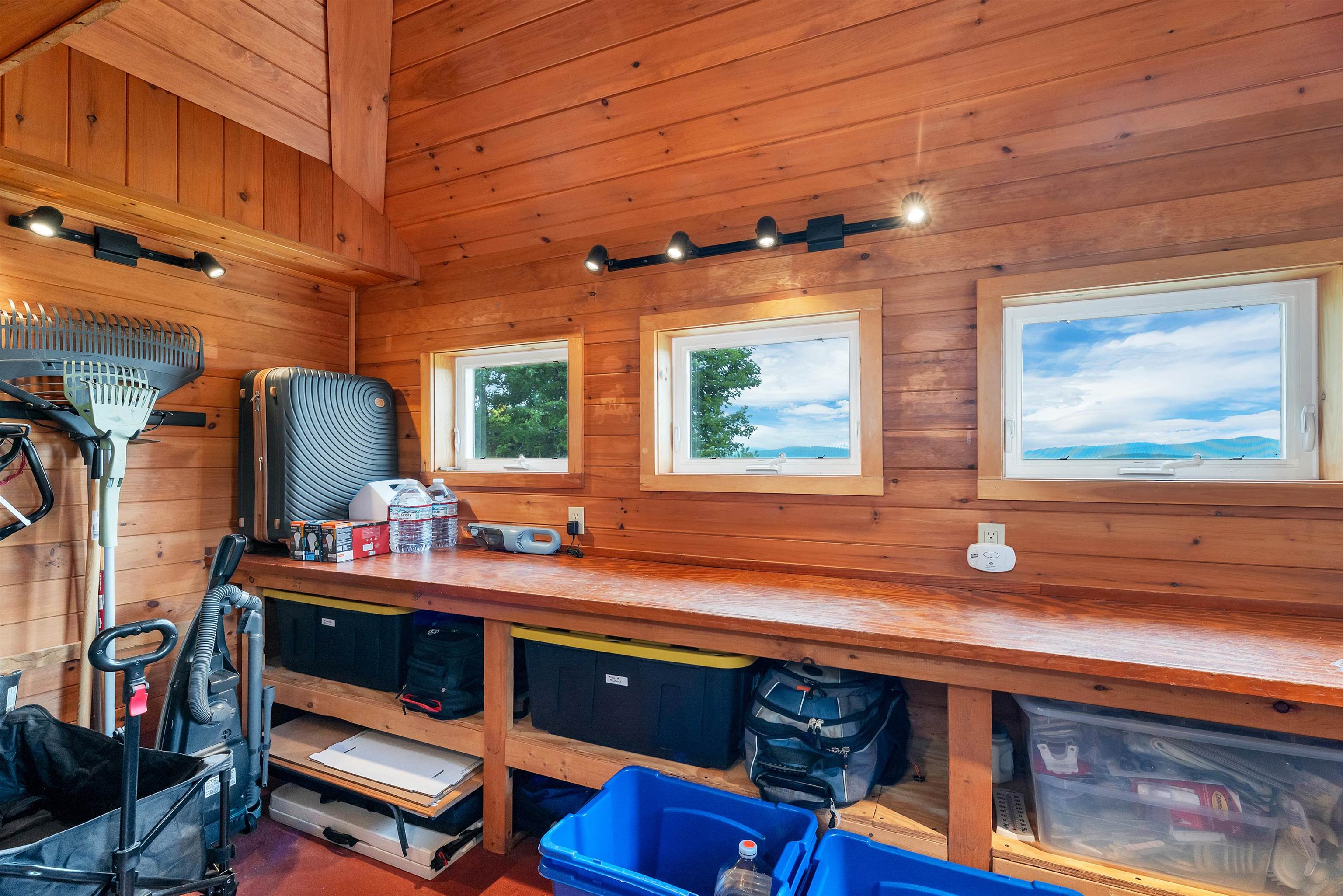 8 Ledgeview Way, Plymouth, NH 03264