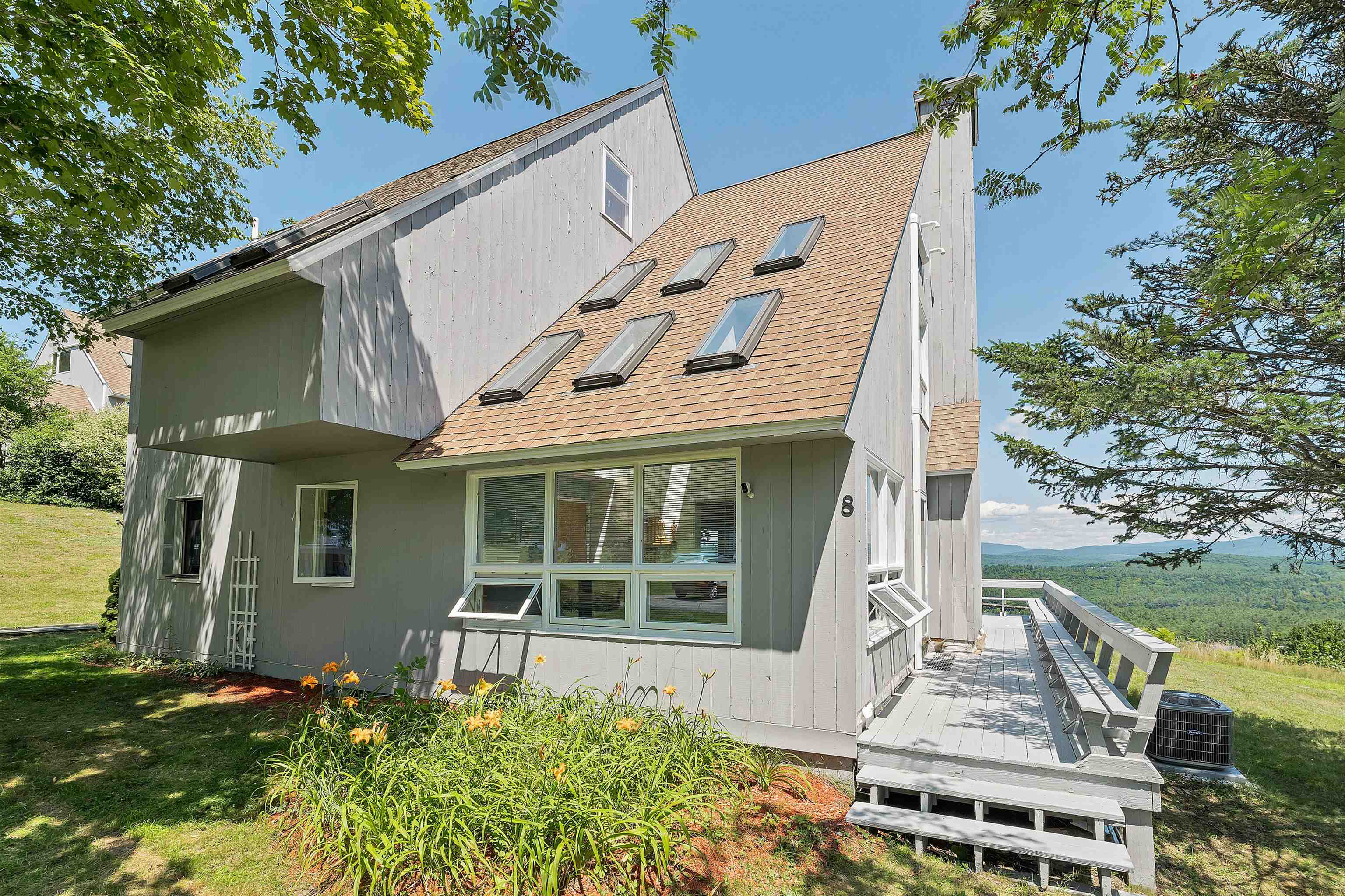 8 Ledgeview Way, Plymouth, NH 03264