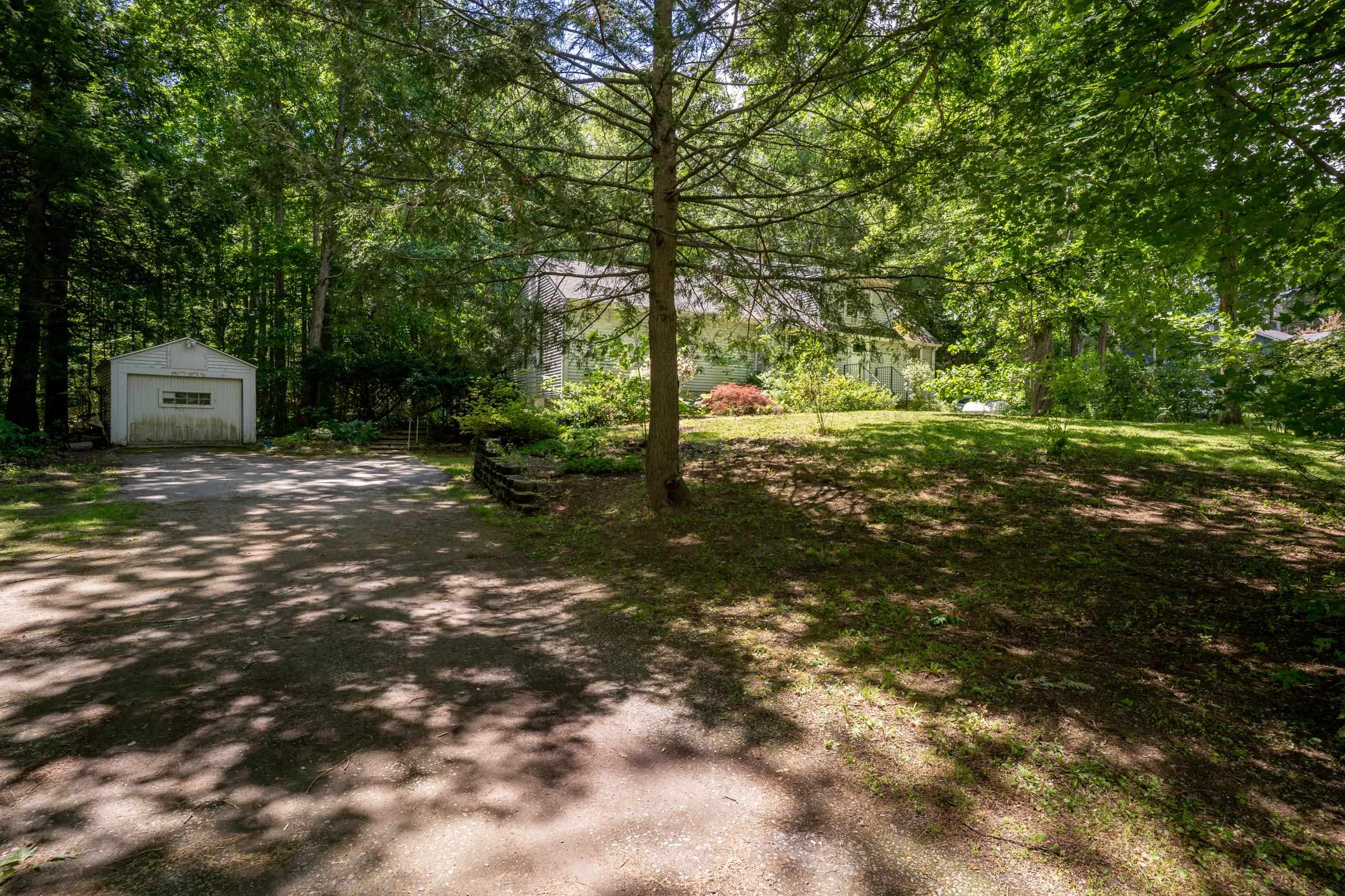 42 Sherburne Rd, Lee, NH 03861