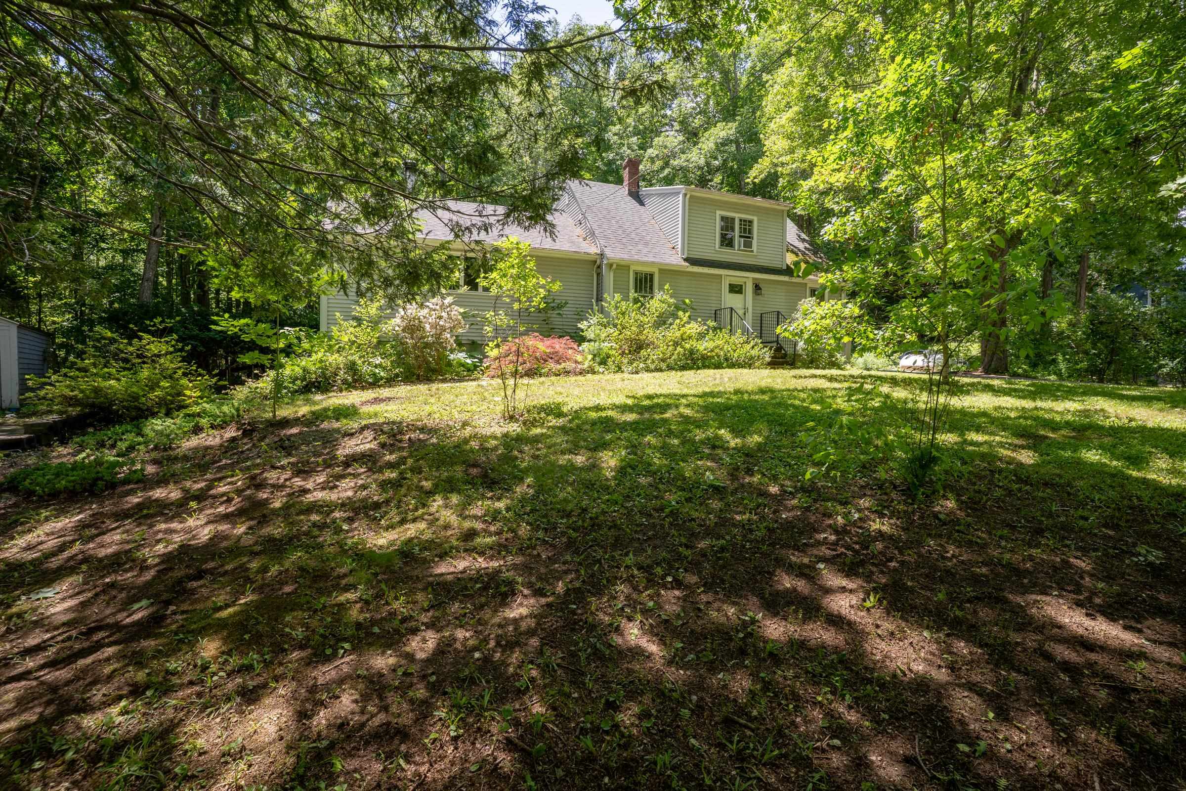 42 Sherburne Rd, Lee, NH 03861